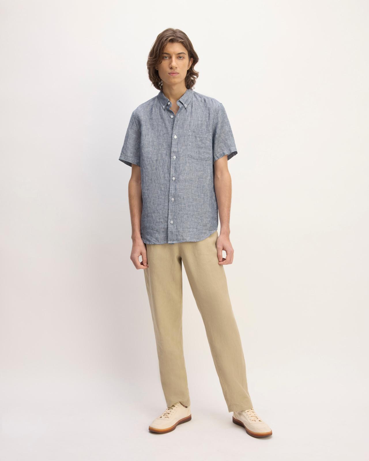 The Classic Short-Sleeve Shirt in Linen Product Image