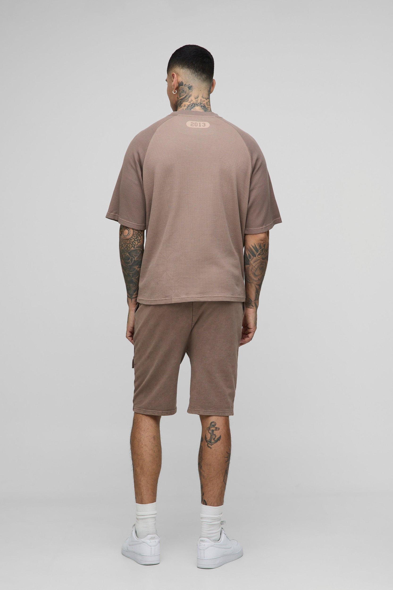Tall Loose Fit Cargo Acid Wash Jersey Shorts | boohooMAN USA Product Image