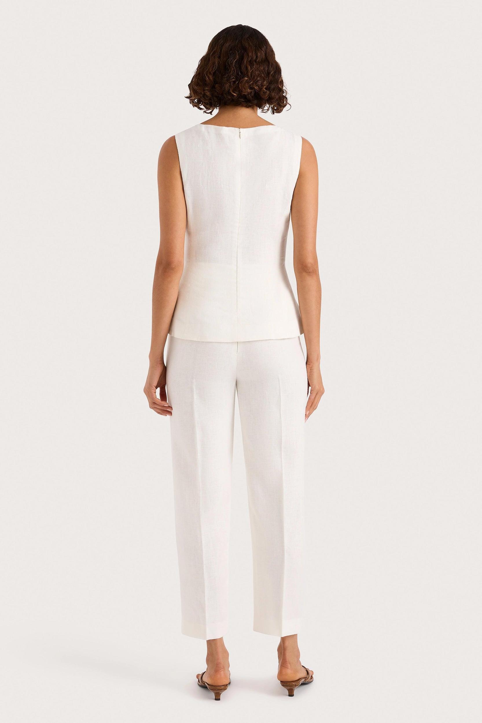 Jackie Vest White Product Image