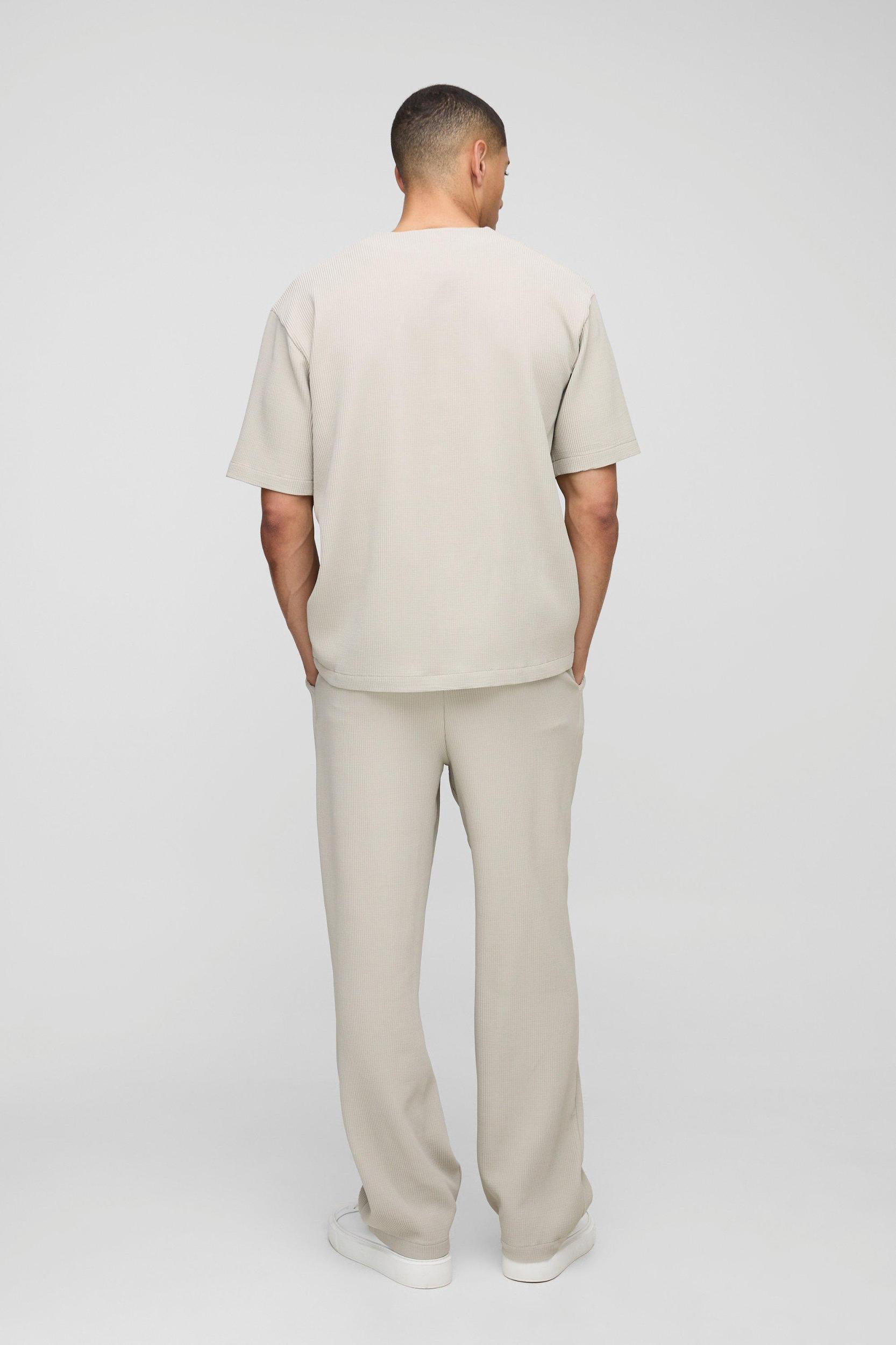 Balloon Fit Pleated Pants | boohooMAN USA Product Image