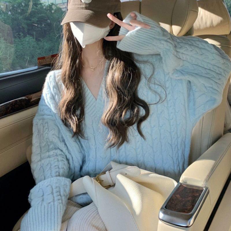 Long-Sleeve V-Neck Plain Cable Knit Sweater Product Image