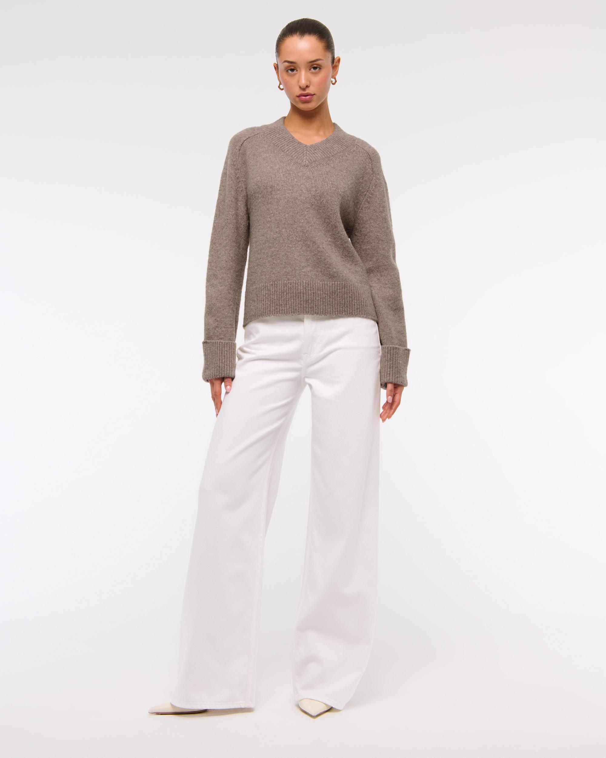 Easy V-Neck Cable Sweater Product Image