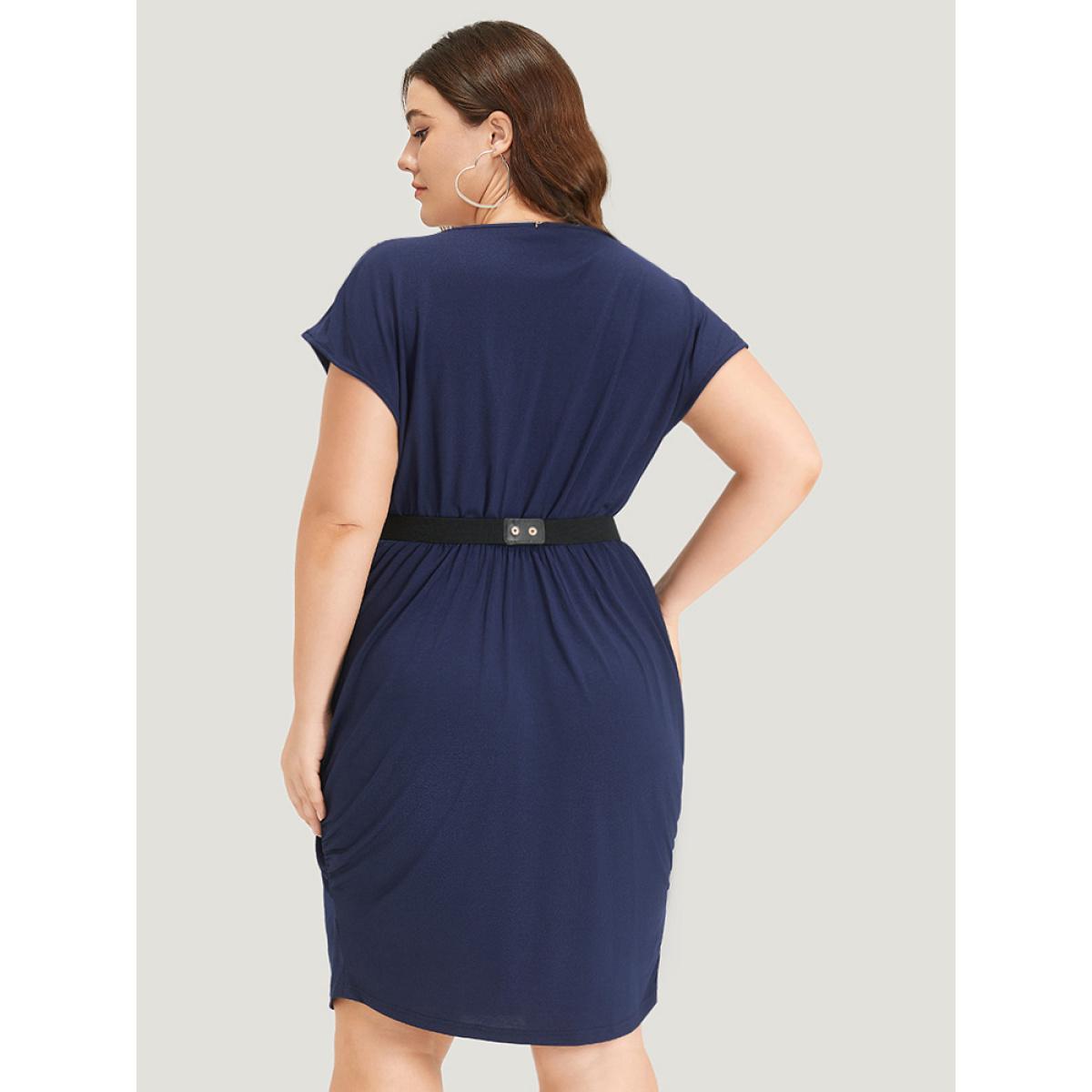 Plus Size Plain Wrap Gathered Curved Hem Metal Detail Belted Dress Black Women Office Gathered V-neck Short sleeve Curvy Knee Dress BloomChic 22-24/3X Product Image