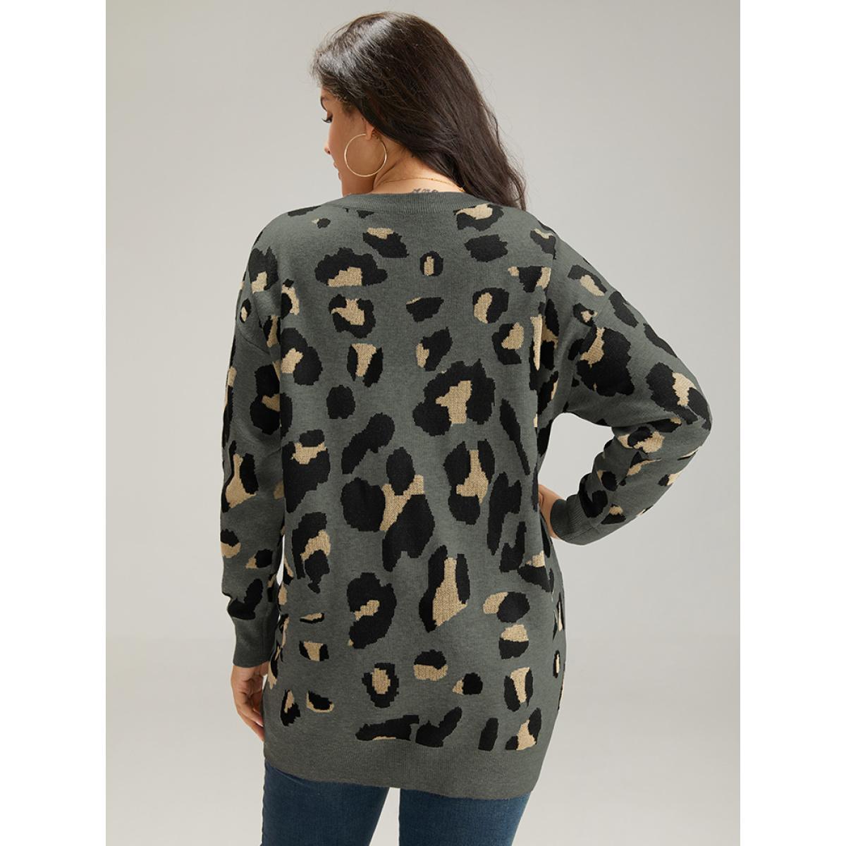 Plus Size Anti-Pilling Leopard Elastic Cuffs Pullover DimGray Women Casual Loose Long Sleeve V-neck Dailywear Pullovers BloomChic 10/M Product Image