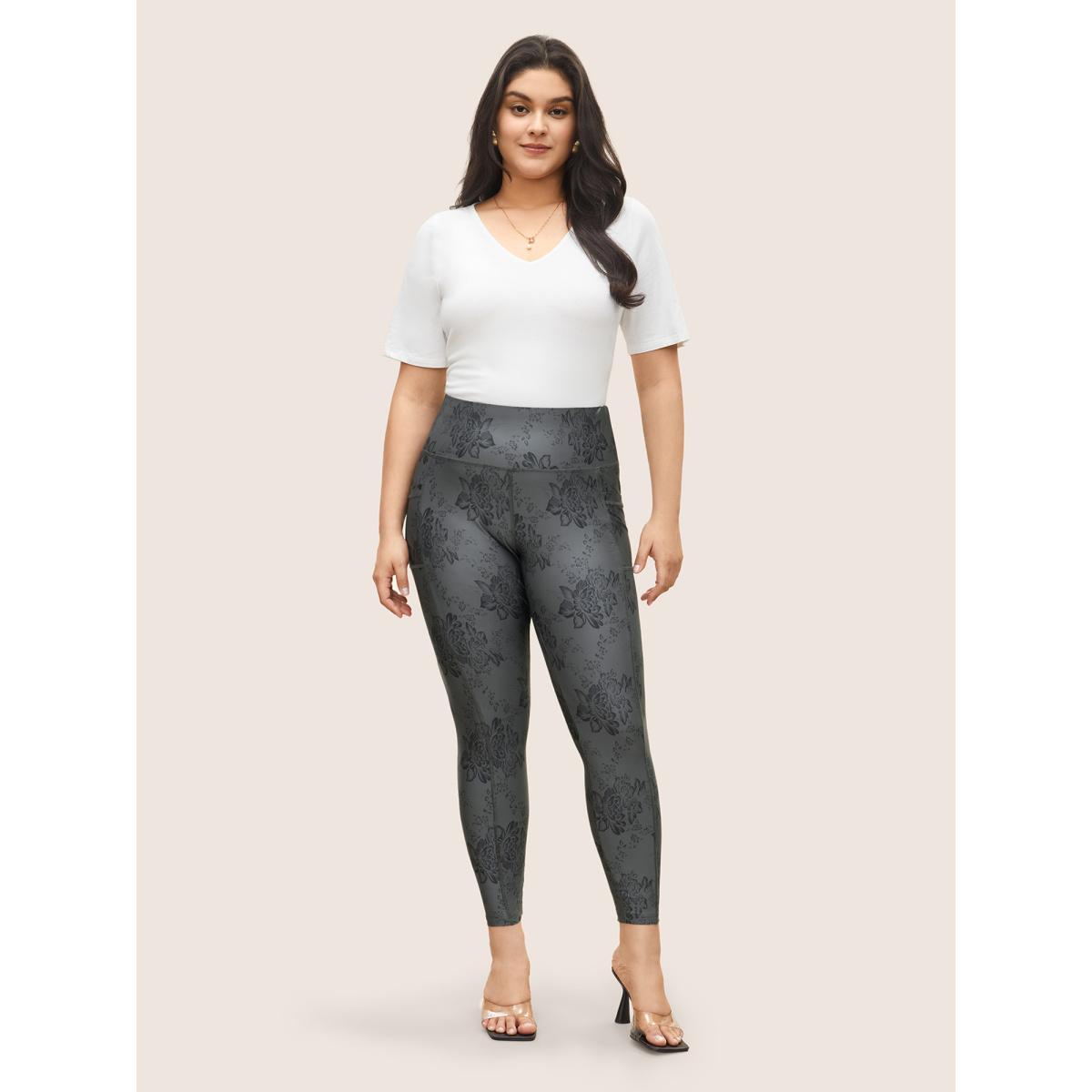Plus Size Floral Print Elastic Waist Pocket Side Leggings Women DimGray Elegant High stretch High Rise Everyday Leggings BloomChic 22-24/3X Product Image