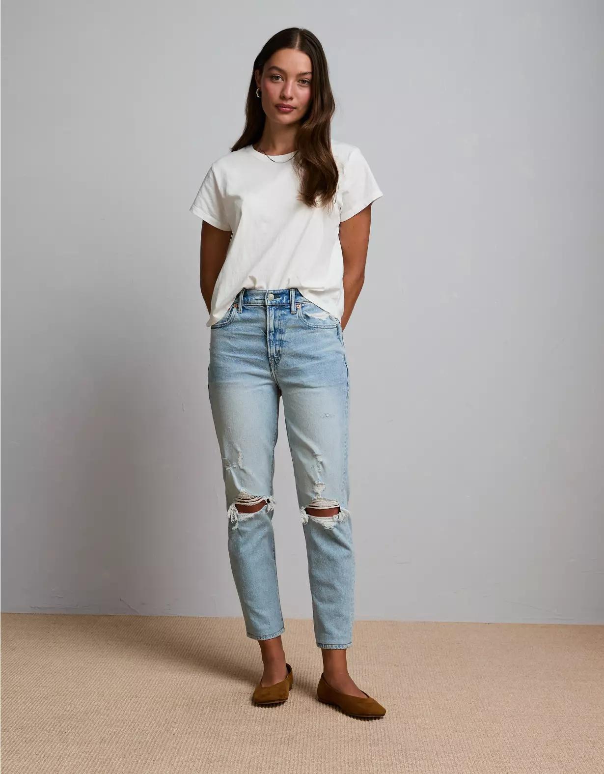 AE77 Premium Ripped Mom Jean Product Image