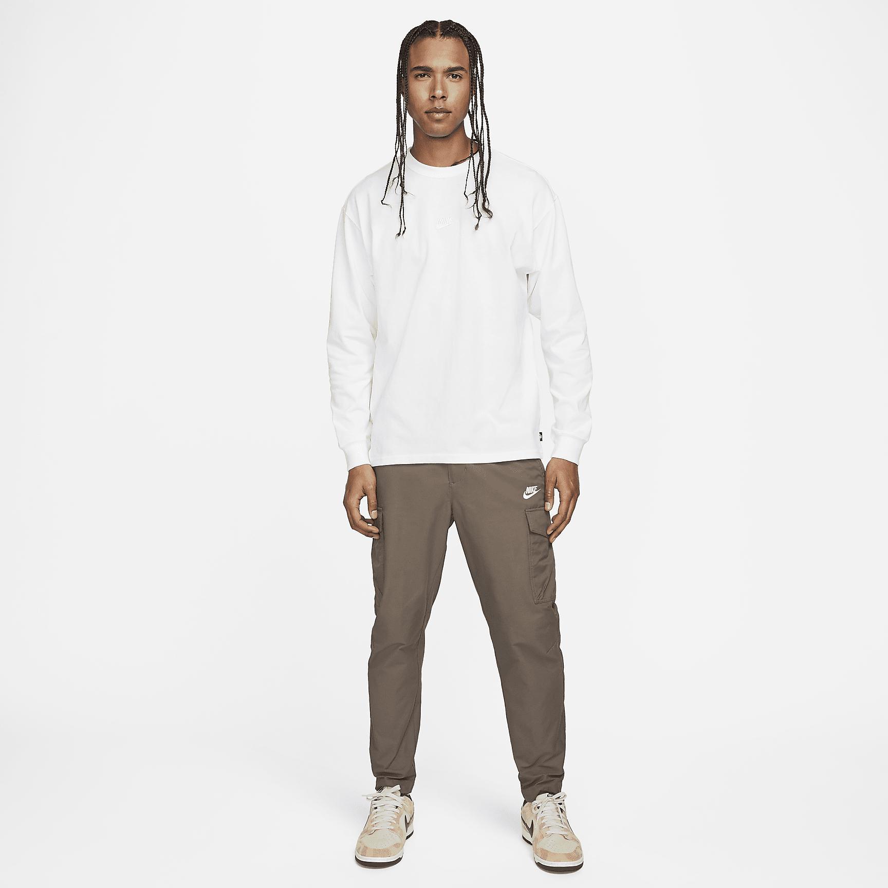 Men's Nike Sportswear Premium Essentials Long-Sleeve T-Shirt Product Image