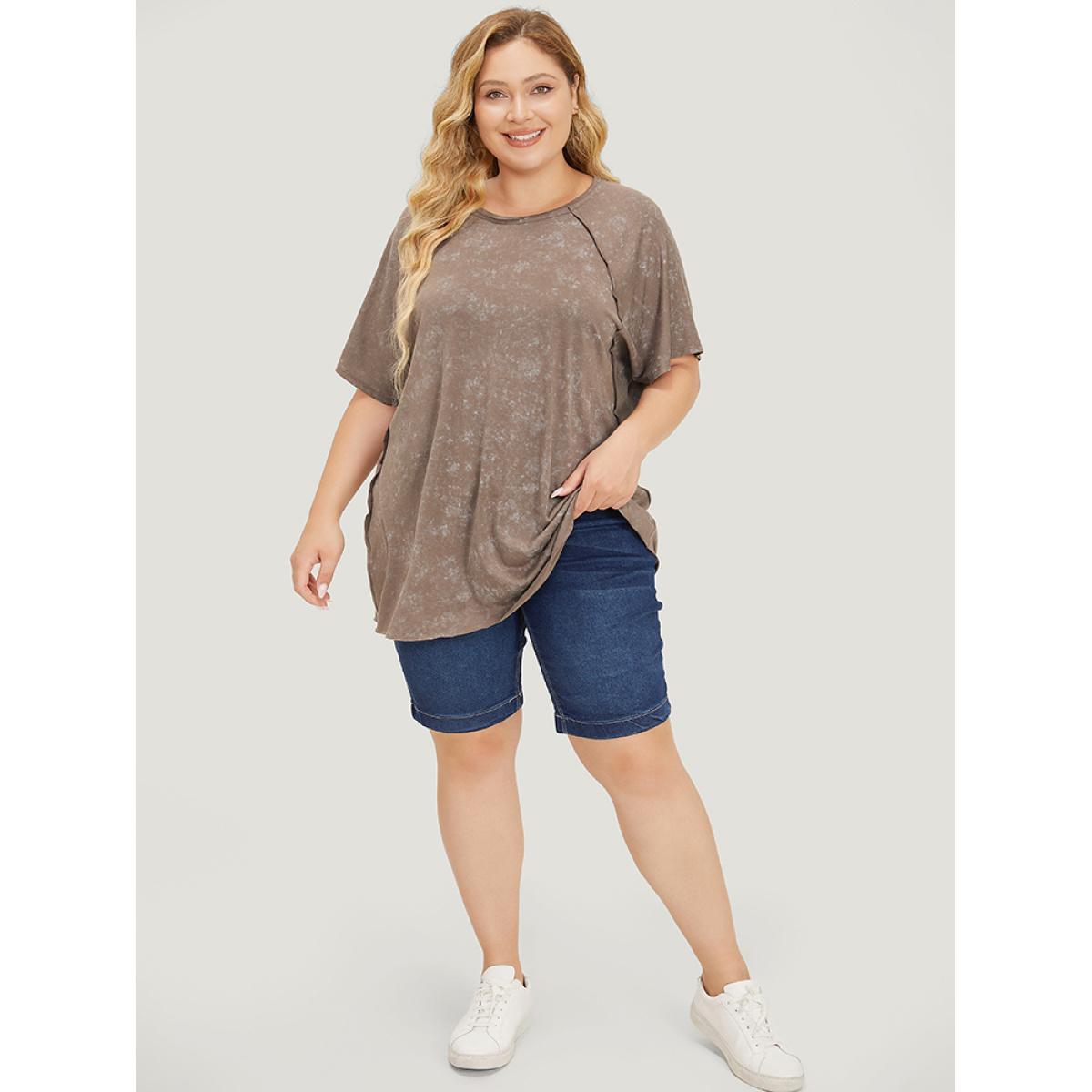 Plus Size Solid Patched Back Raglan Sleeve Heather Vintage T-shirt DarkBrown Women Casual Heather Plain Round Neck Dailywear T-shirts BloomChic 28/5X Product Image