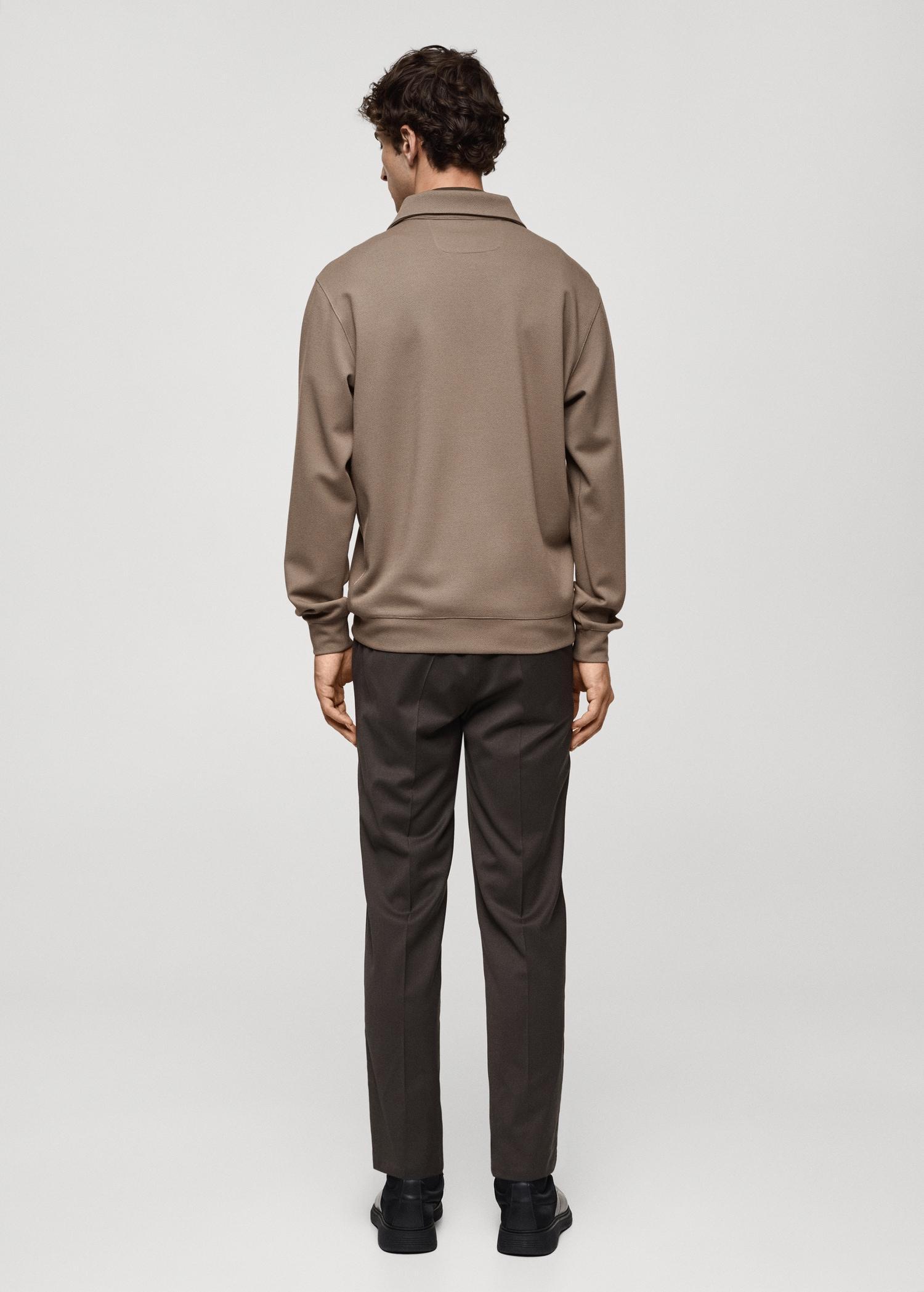 Sweatshirt with anti-odour technology and zip - Men | MANGO USA Product Image