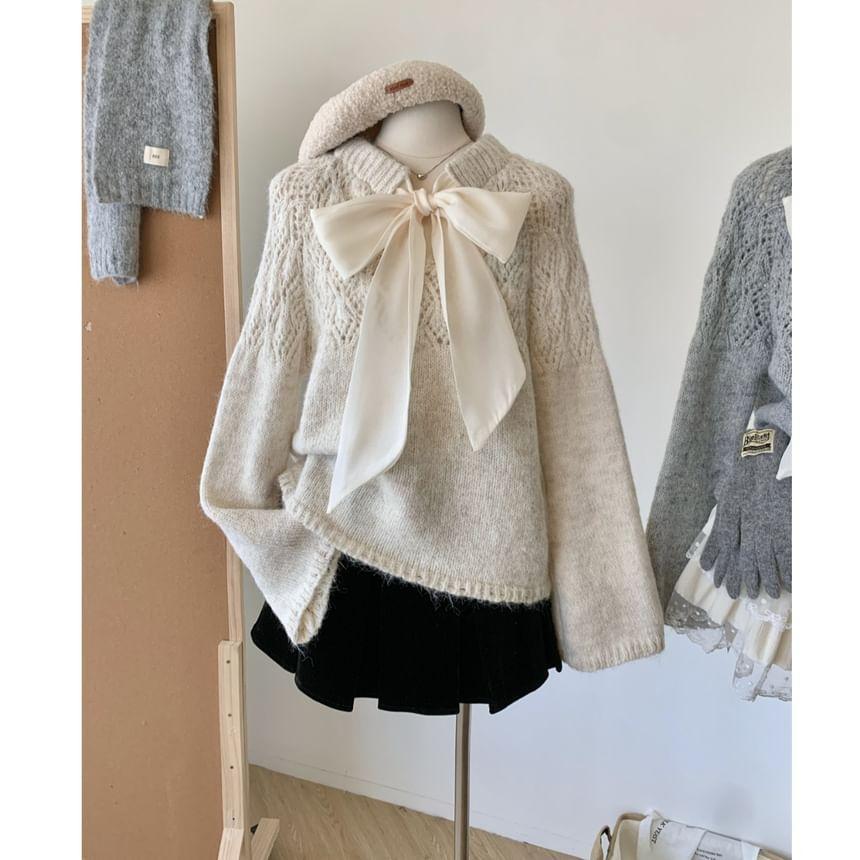 Crew Neck Tie-Up Sweater Product Image