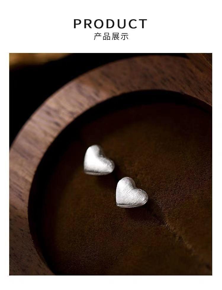 925 Sterling Silver Heart Stud Earring Product Image