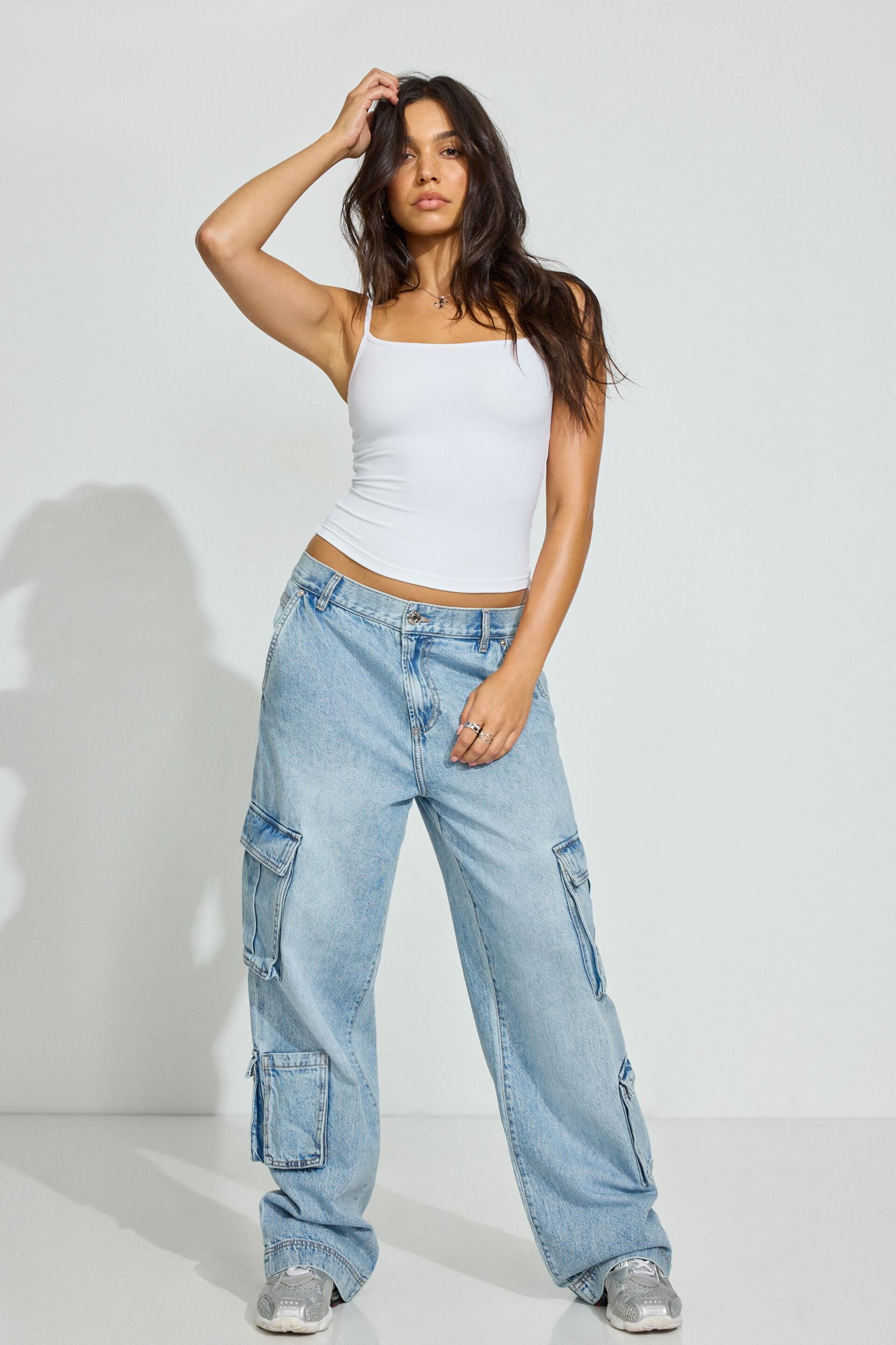 Low Rise Baggy Cargo Jeans Product Image
