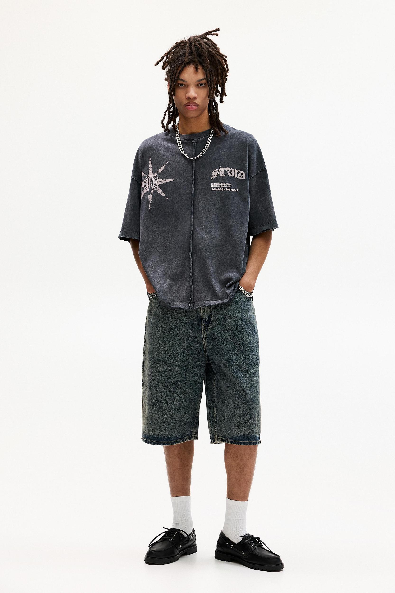 Distressed short sleeve T-shirt Product Image