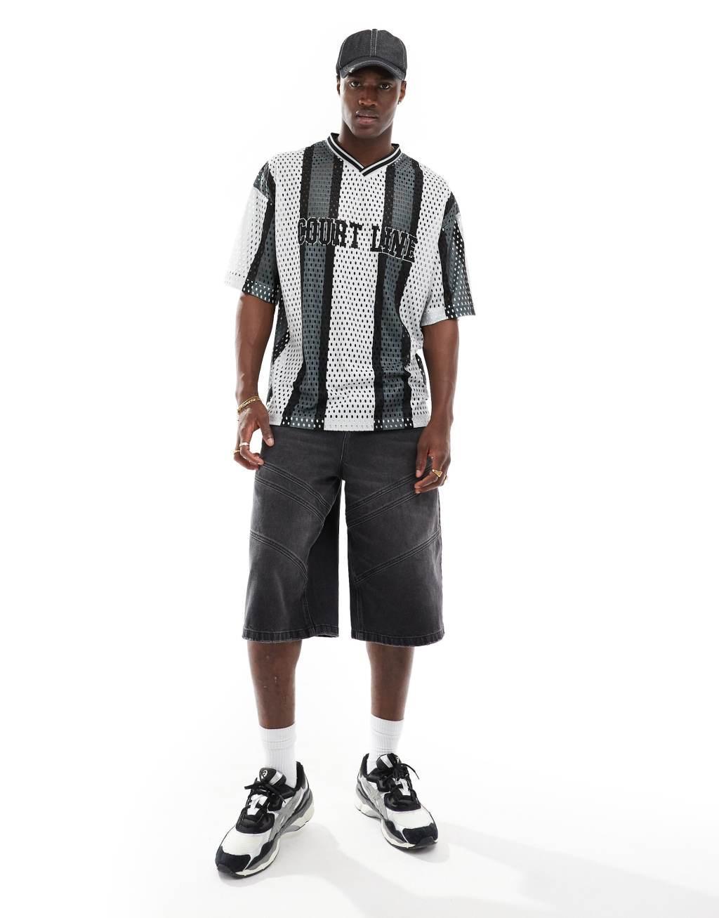 Bershka mesh T-shirt jersey in black Product Image