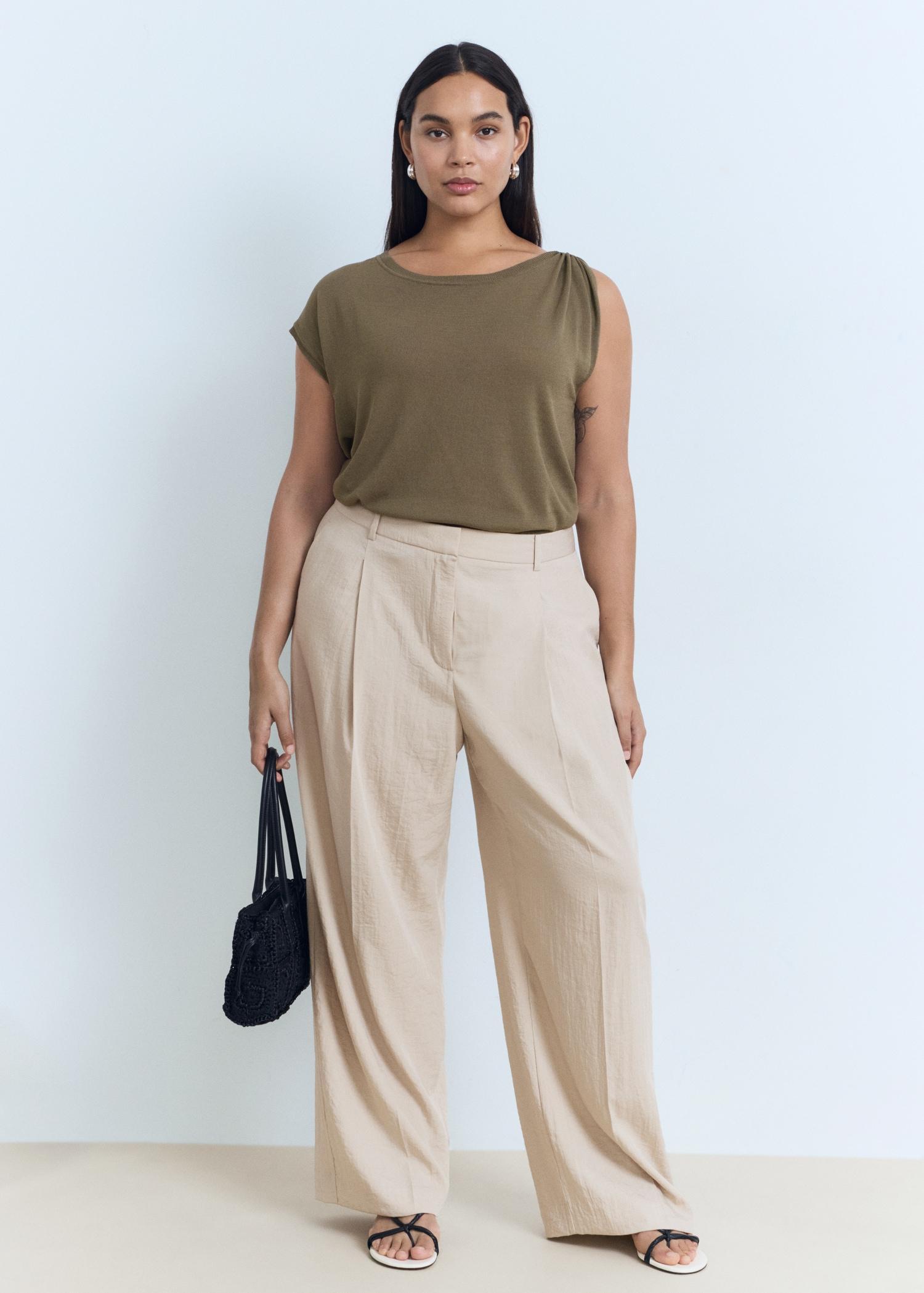 Wide-leg pleated pants - Women | MANGO USA Product Image