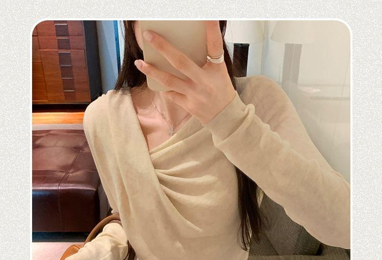 Long-Sleeve Asymmetrical Neck Plain Ruched Slim Fit Knit Top Product Image