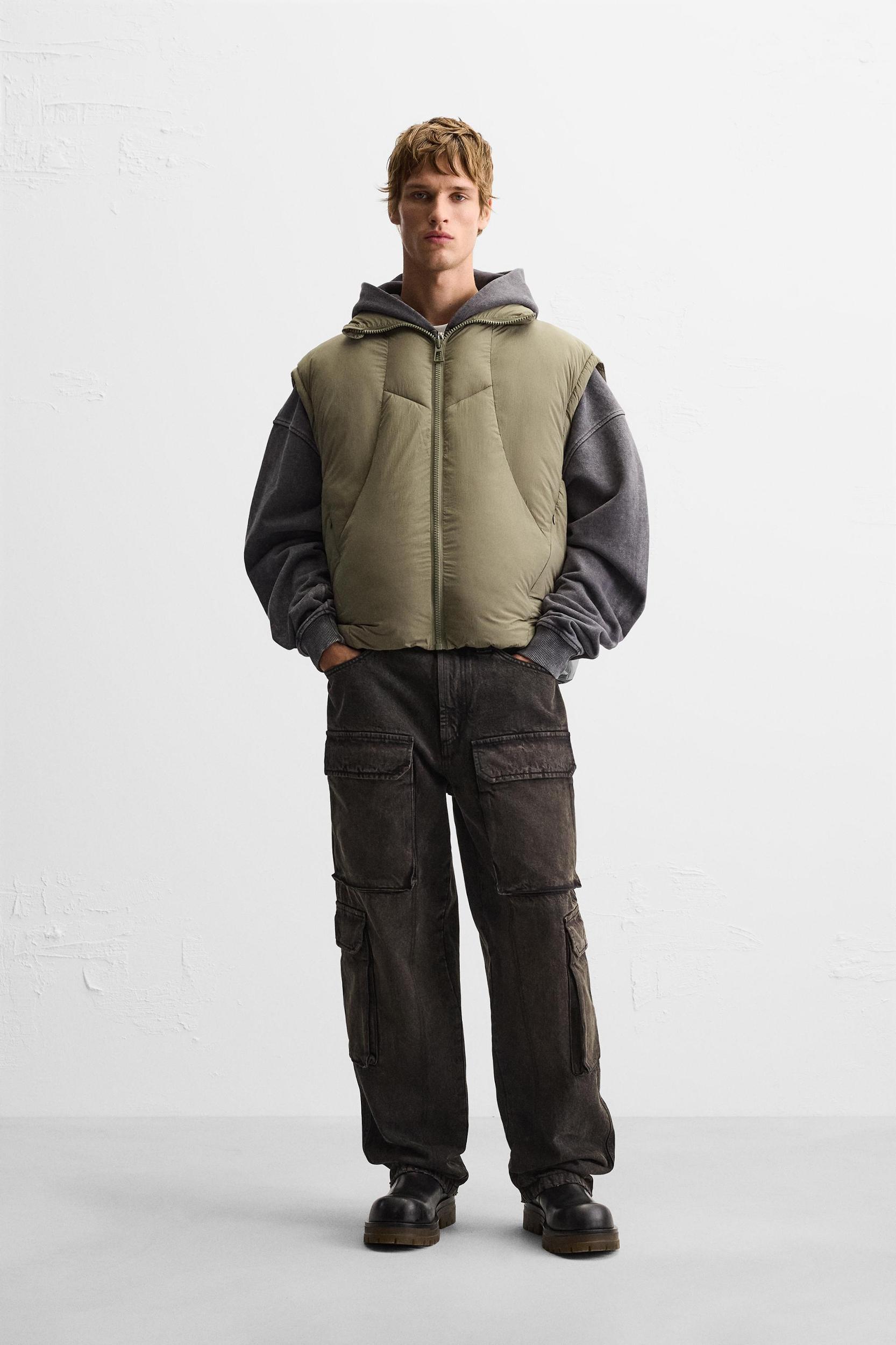 BOXY FIT PUFFER VEST Product Image
