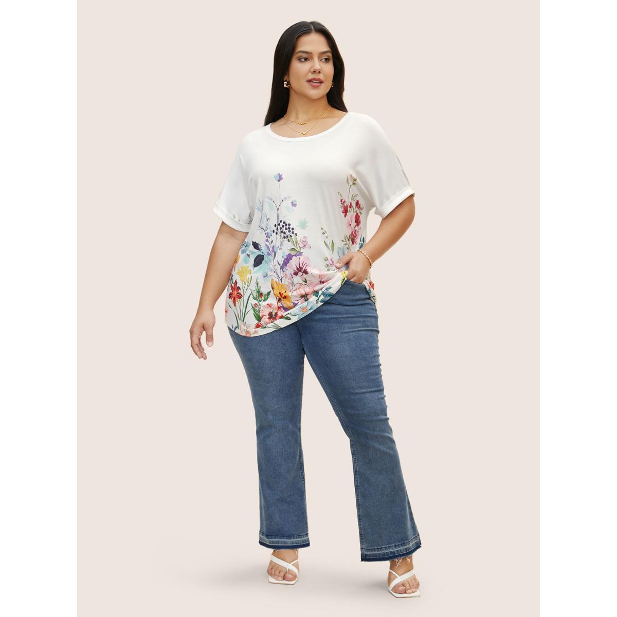 Plus Size Round Neck Natural Flowers Cuffed Sleeve T-shirt Dirtypink Women Elegant Contrast Natural Flowers Round Neck Everyday T-shirts BloomChic 14-16/1X Product Image