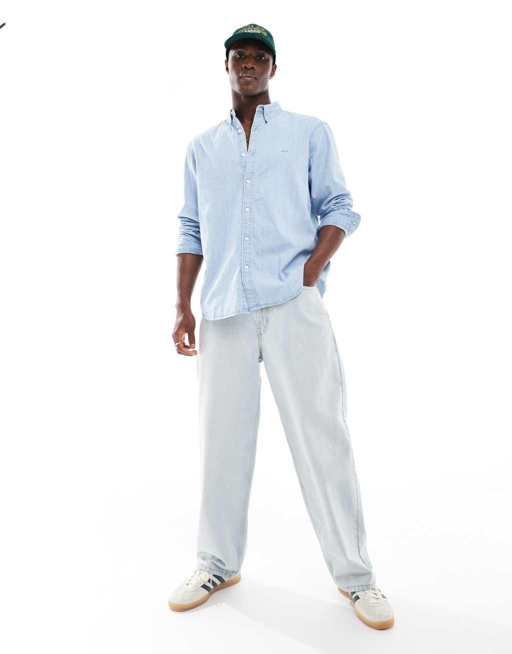 Levi's authentic tonal logo button down denim shirt in light blue Product Image