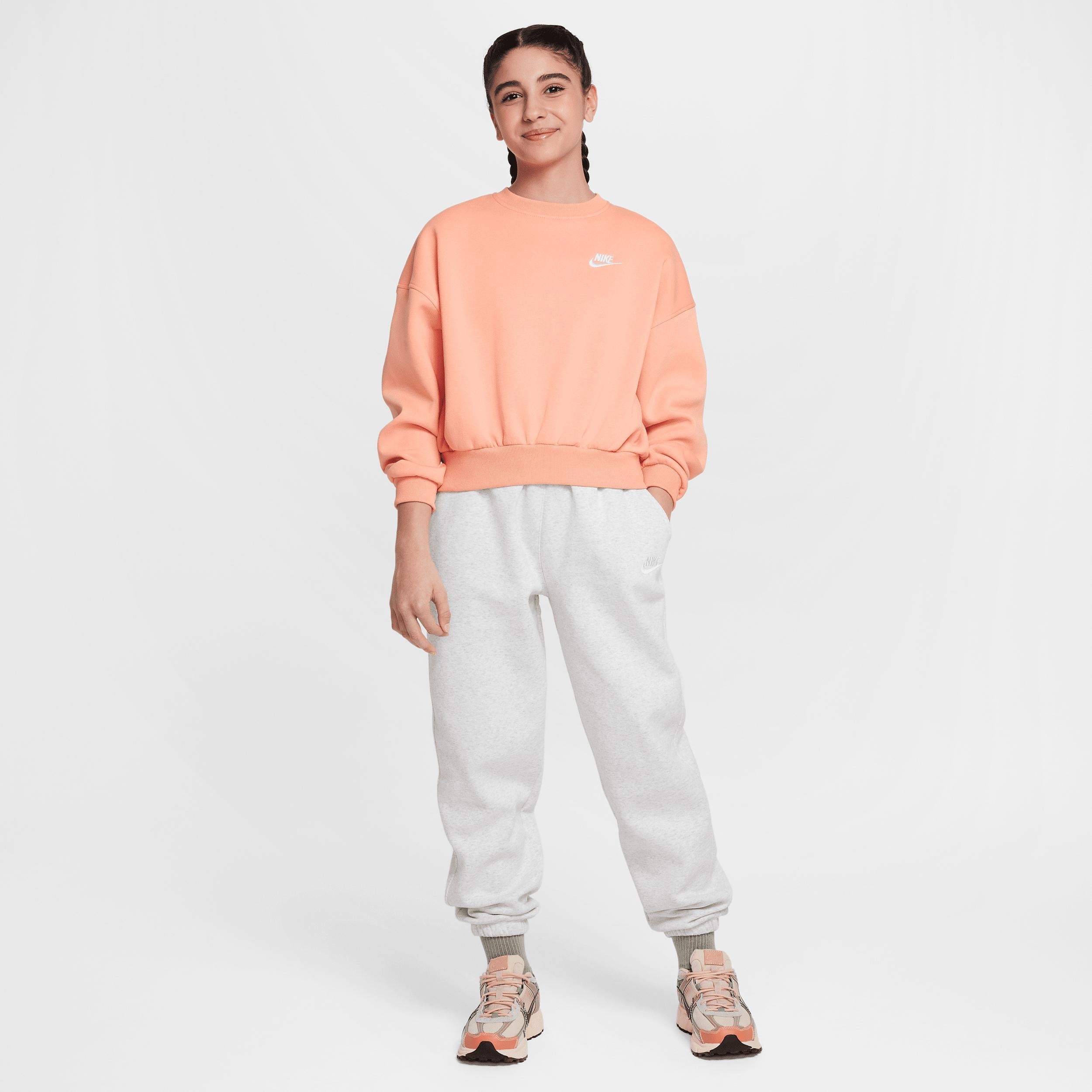 Unisex Nike Sportswear Club Fleece Girls' Boxy Crew-Neck Sweatshirt Product Image