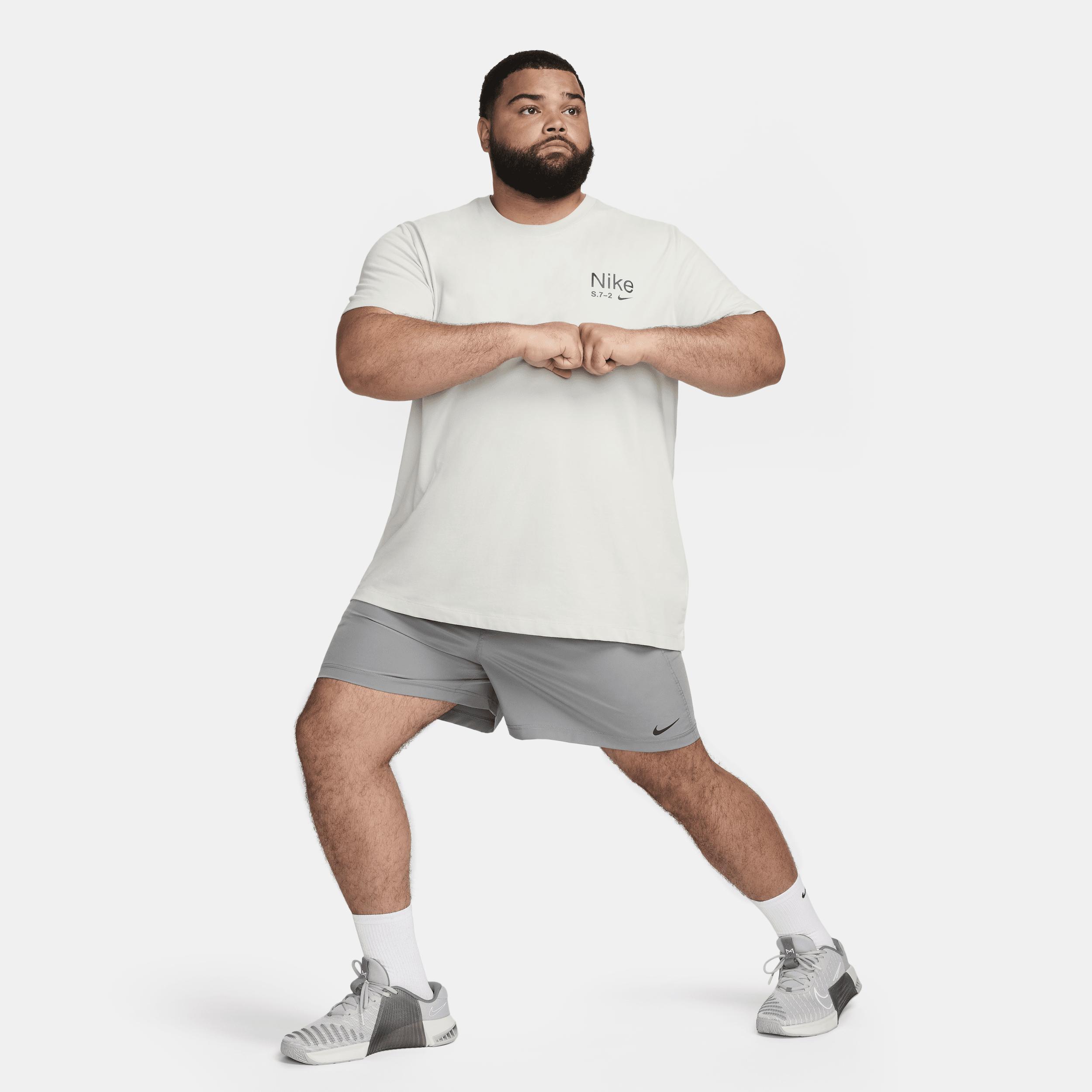 Nike Men's Form Dri-FIT 5" Unlined Versatile Shorts Product Image