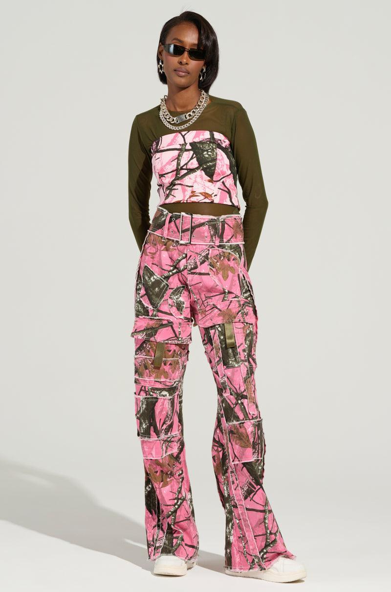 STAND OUT TO FIT IN CARGO PANTS Product Image