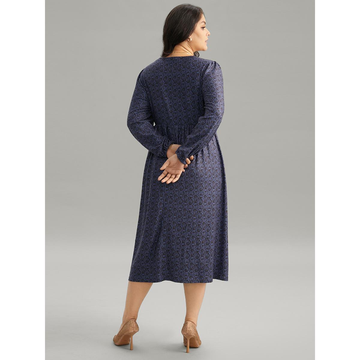 Plus Size Geometric Elastic Waist Pocket Gathered Dress DarkBlue Women Office Elastic cuffs Round Neck Long Sleeve Curvy Midi Dress BloomChic 26/4X Product Image