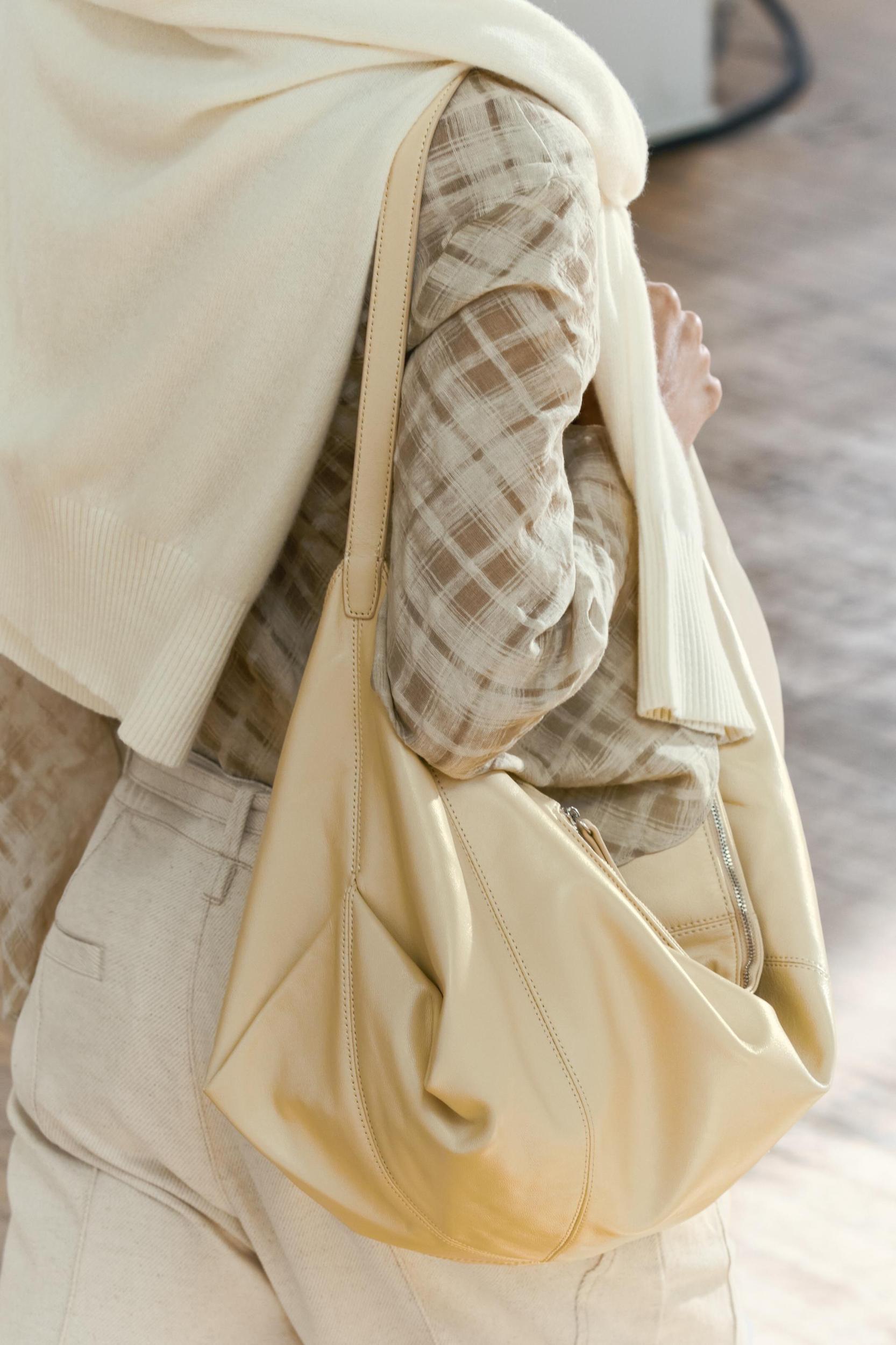 LEATHER CROSSBODY BAG Product Image