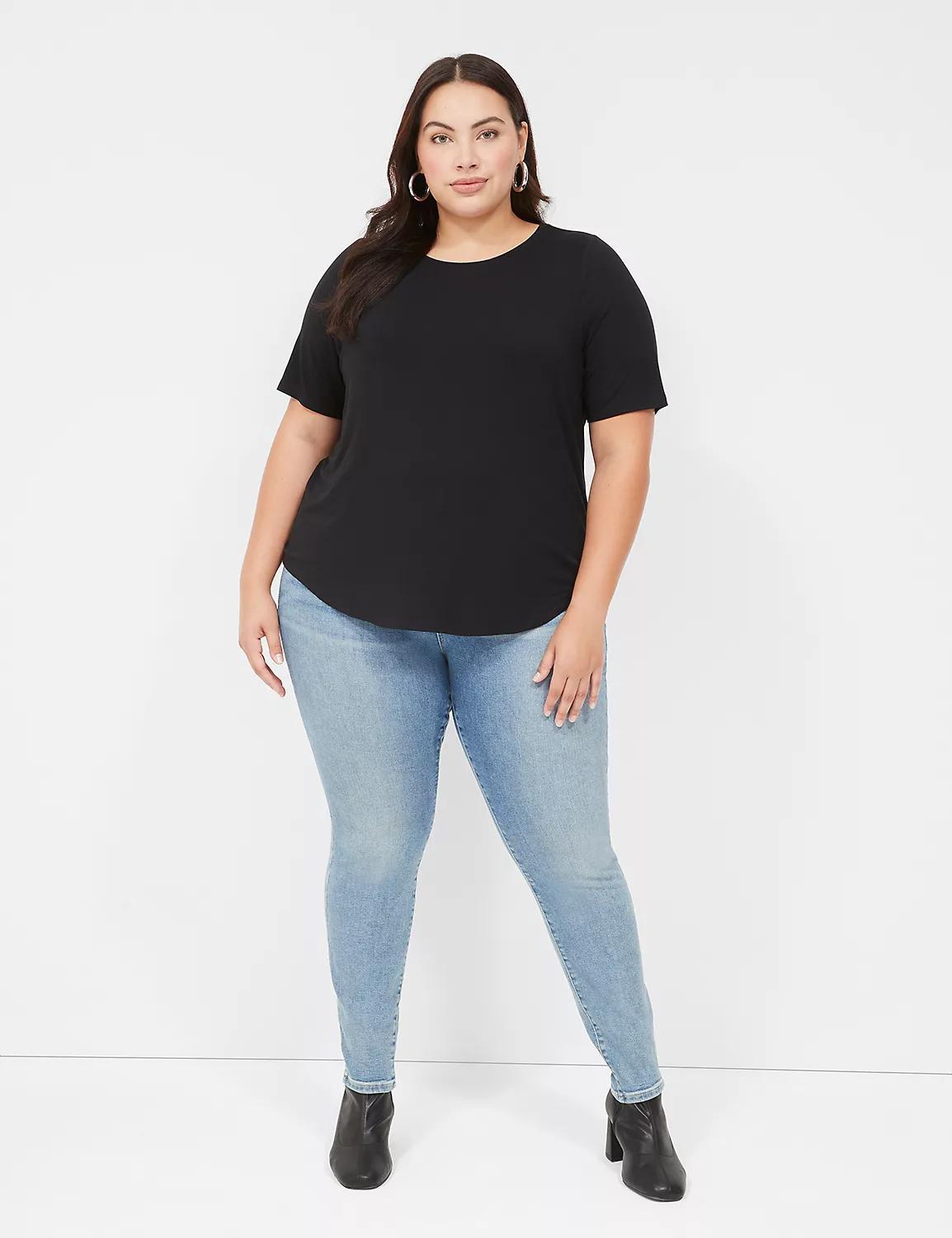 Curved-Hem Perfect Sleeve Tee Product Image