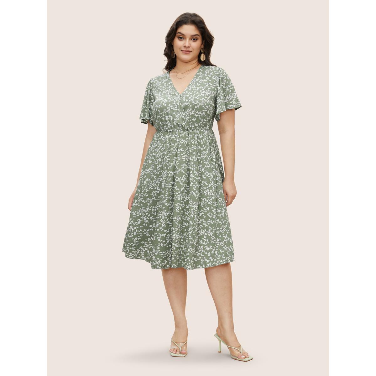 Plus Size Bloom Dress - Ditsy Floral Elastic Waist Ruffles Pocket Knee Dress LightGreen Women Elegant Non V-neck Short sleeve Curvy Knee Dress BloomChic 10/M Product Image