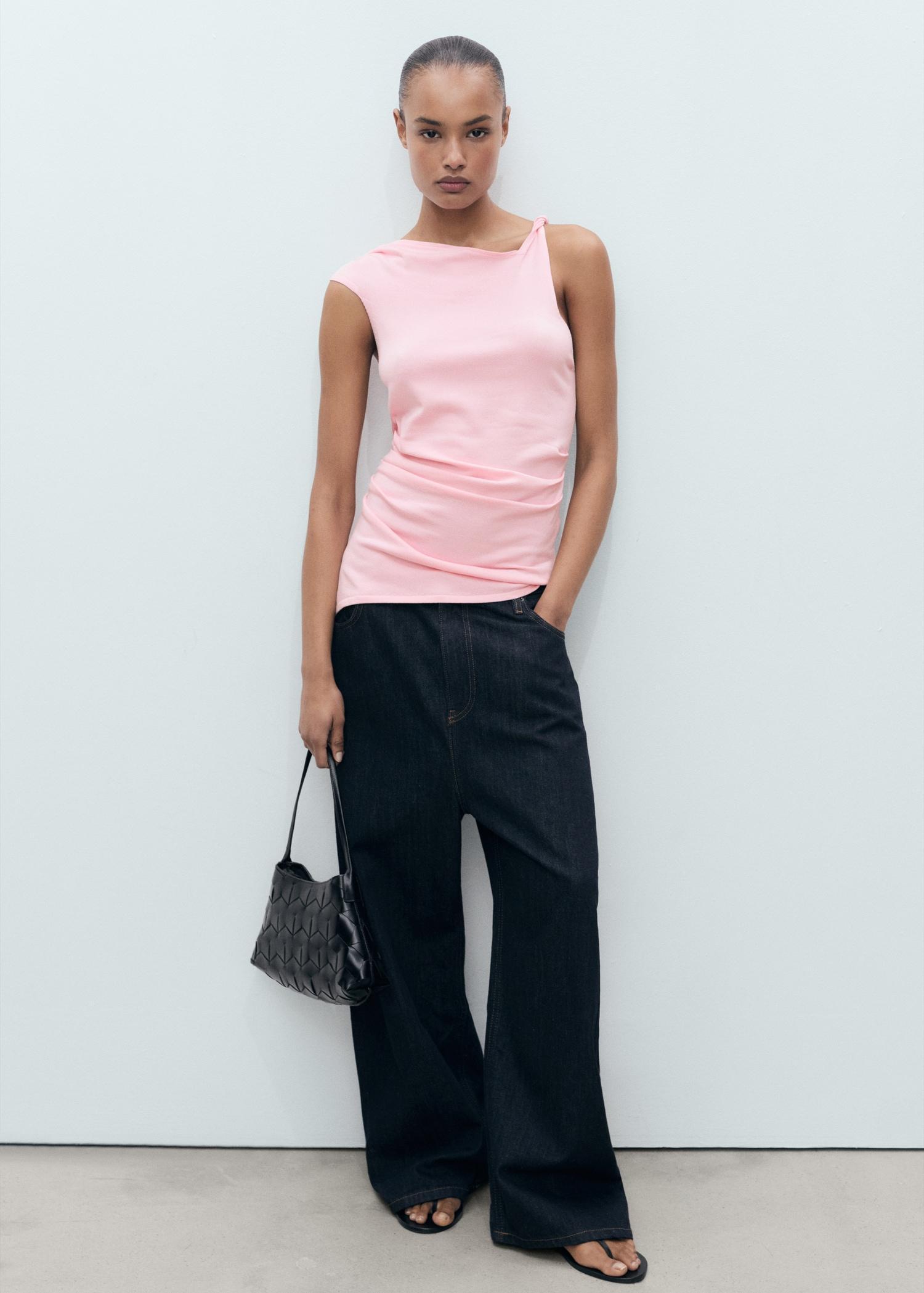 Asymmetrical fine-knit top - Women | MANGO USA Product Image