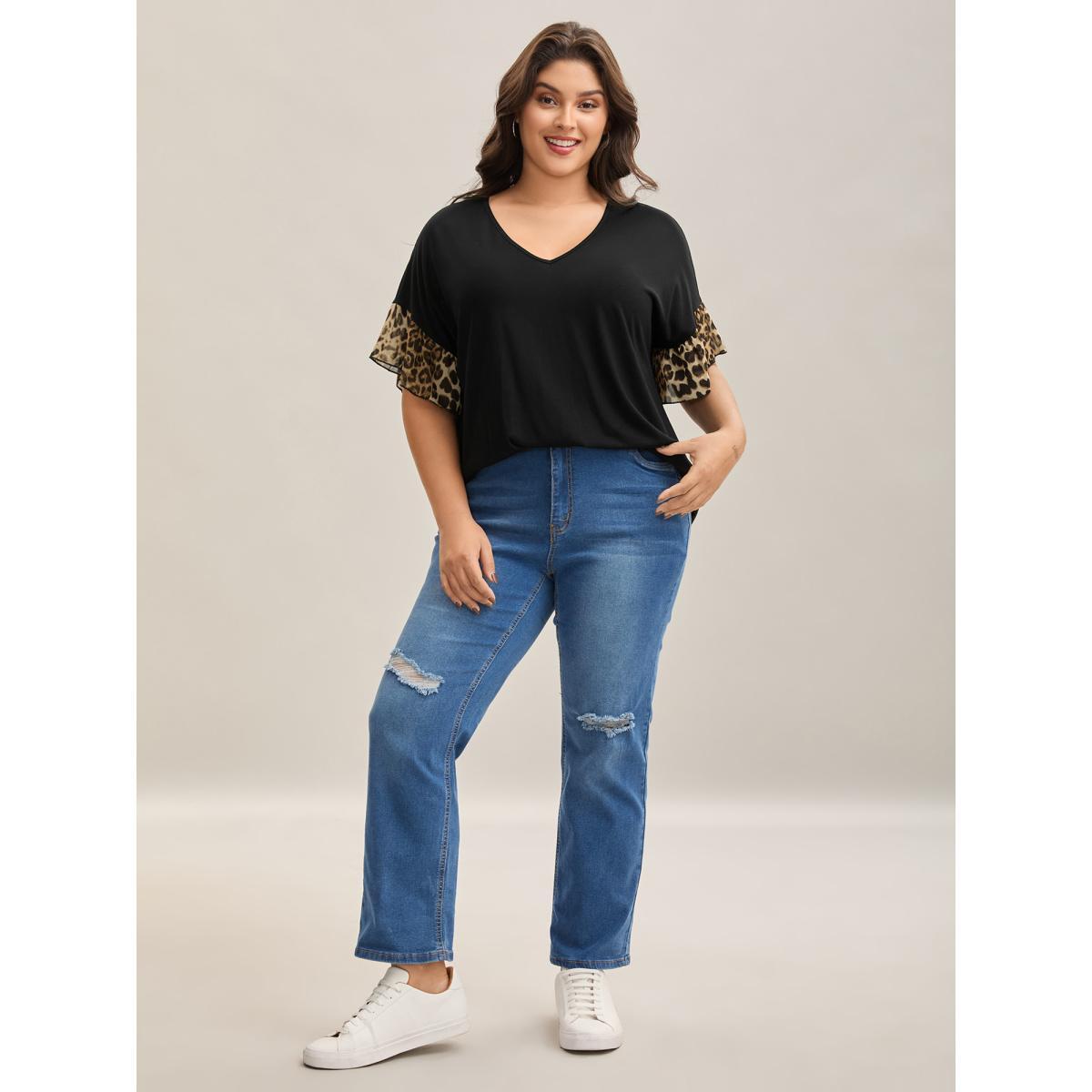 Plus Size Leopard Pattern Spliced Fitted T-Shirt Black Women Casual Gathered V-neck Everyday T-shirts BloomChic 22-24/3X Product Image