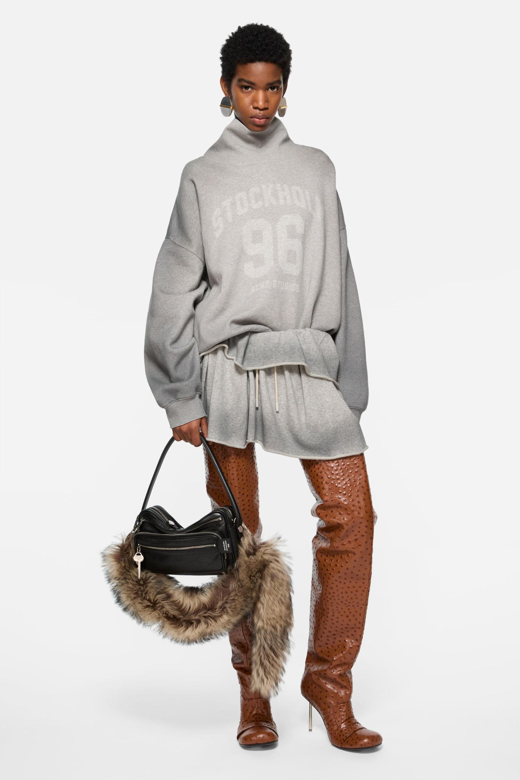 Fleece skirt Product Image
