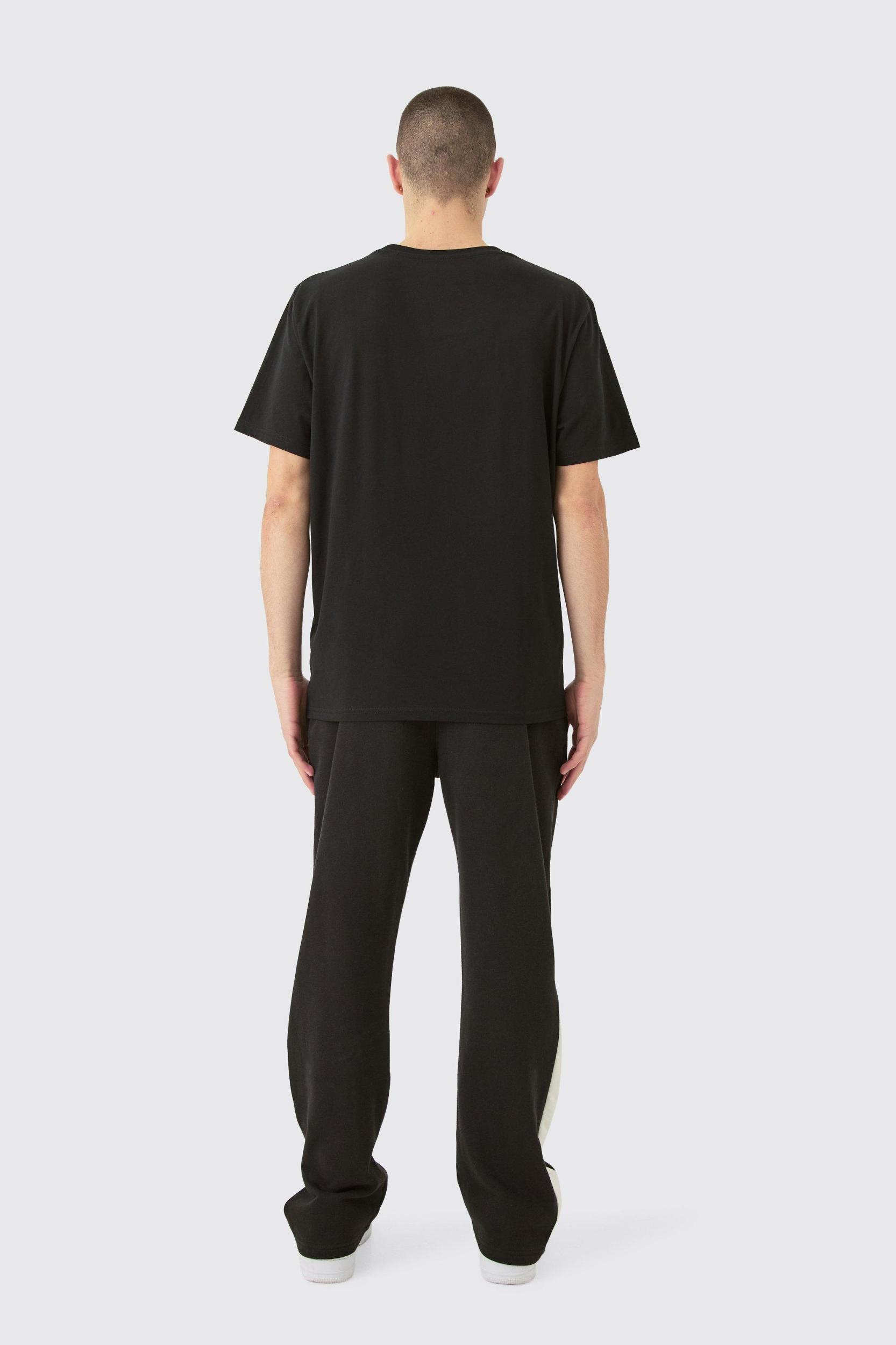 Oversized Squid Games License T-shirt | boohooMAN USA Product Image