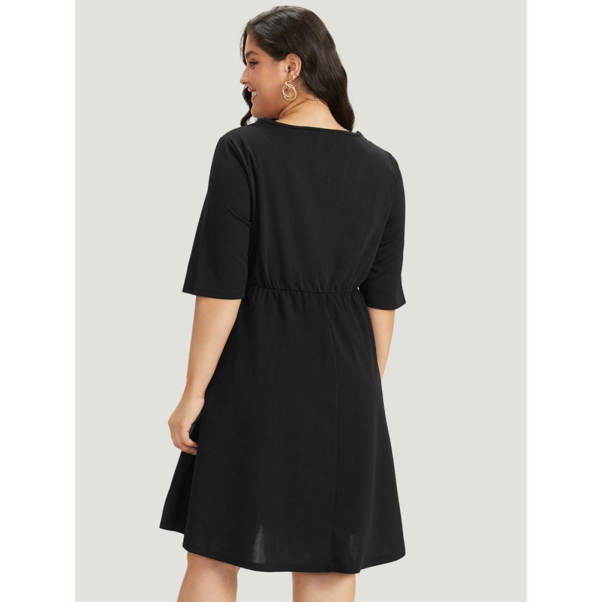 Plus Size Plain Pocket Pearl Beaded Detail Gathered Dress Black Women Elegant Gathered Round Neck Half Sleeve Curvy Midi Dress BloomChic 30/6X Product Image