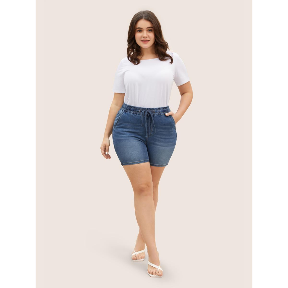 Plus Size Light Wash Elastic Waist Drawstring Denim Shorts Women Blue Drawstring High stretch Everyday Slanted pocket Casual Denim Shorts BloomChic 16/1X Product Image