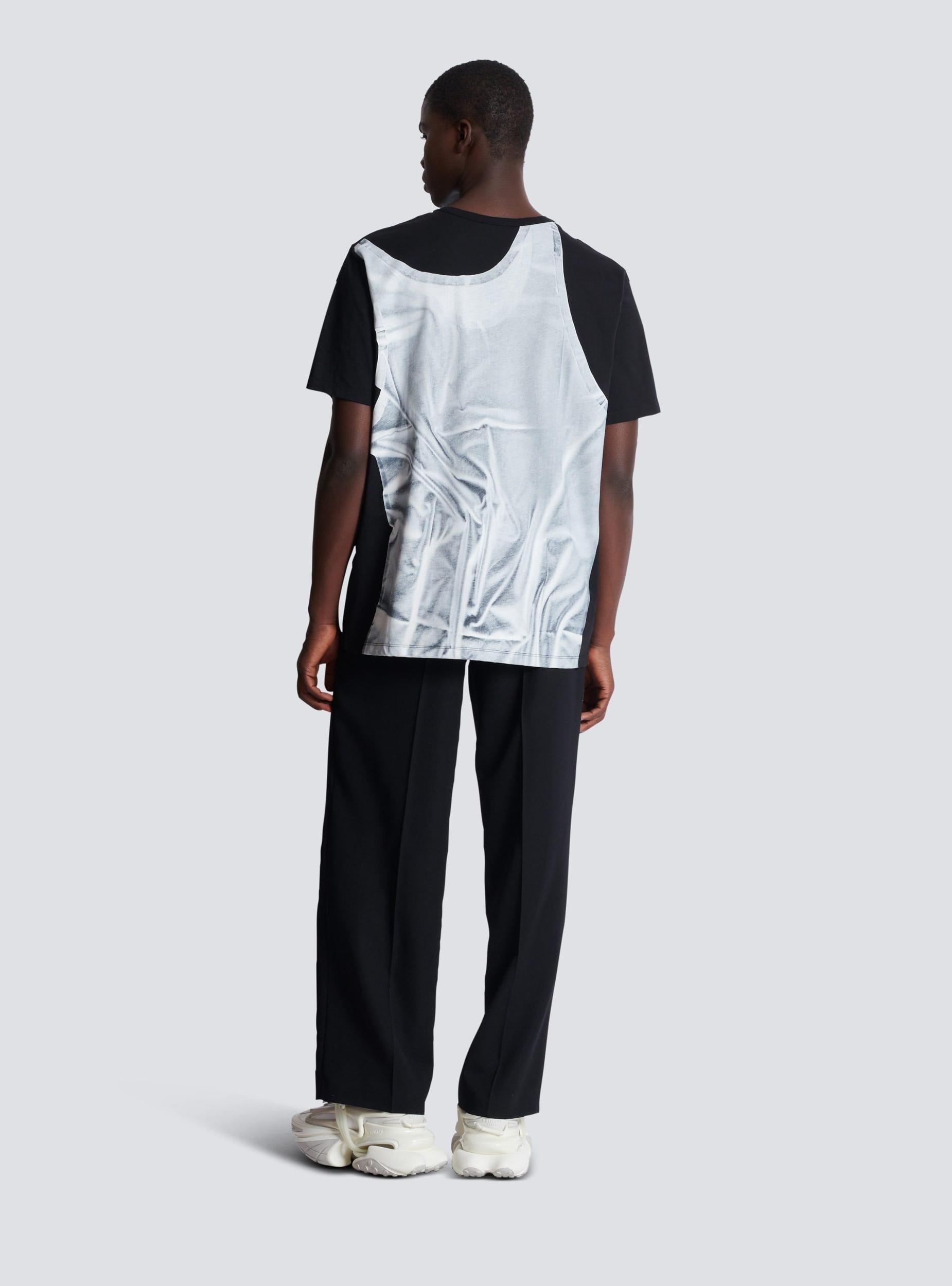 T-shirt with tank top print Product Image