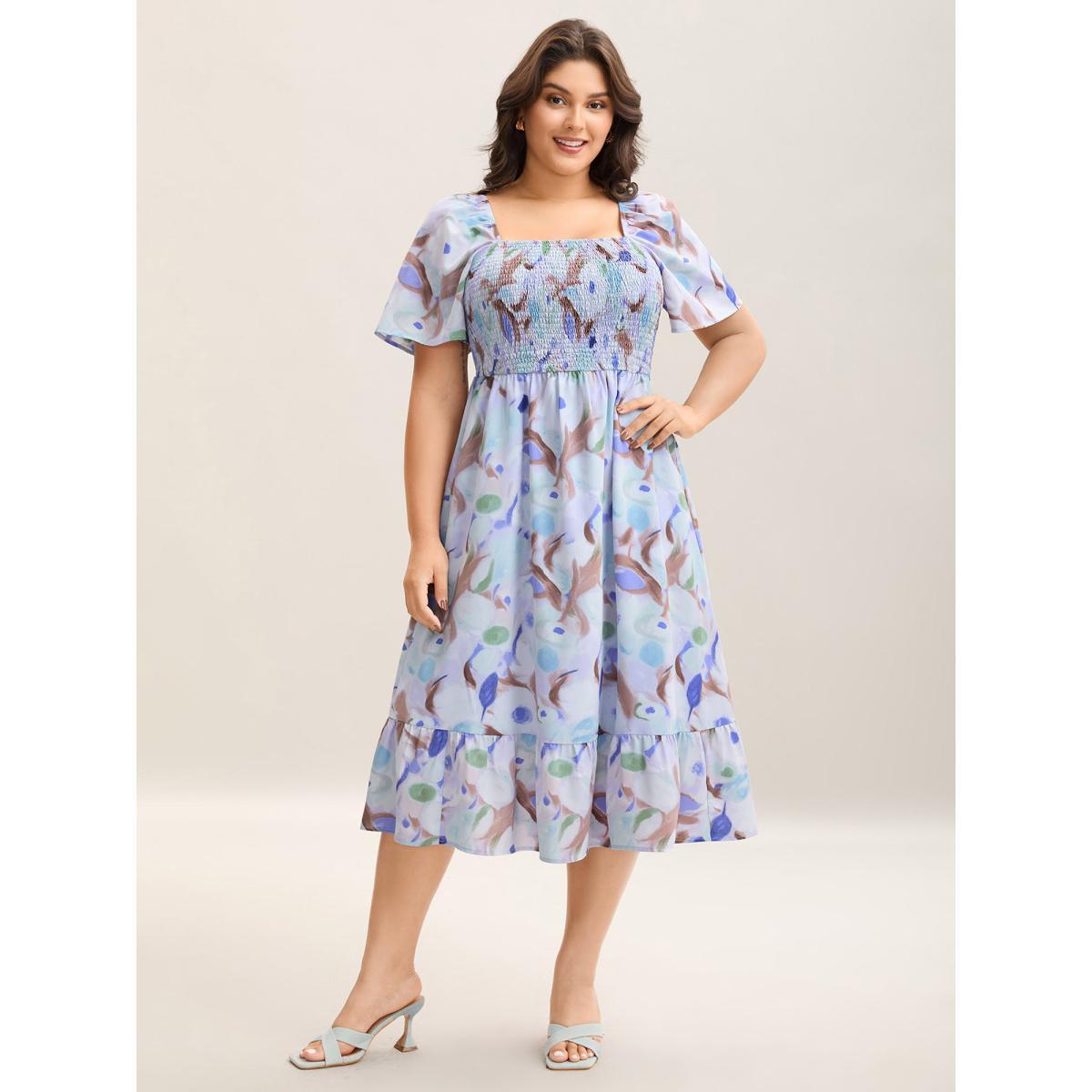 Plus Size Floral Pattern Shirred Pockets Midi Dress LightBlue Women Square Neck Short sleeve Curvy BloomChic 28/5X Product Image