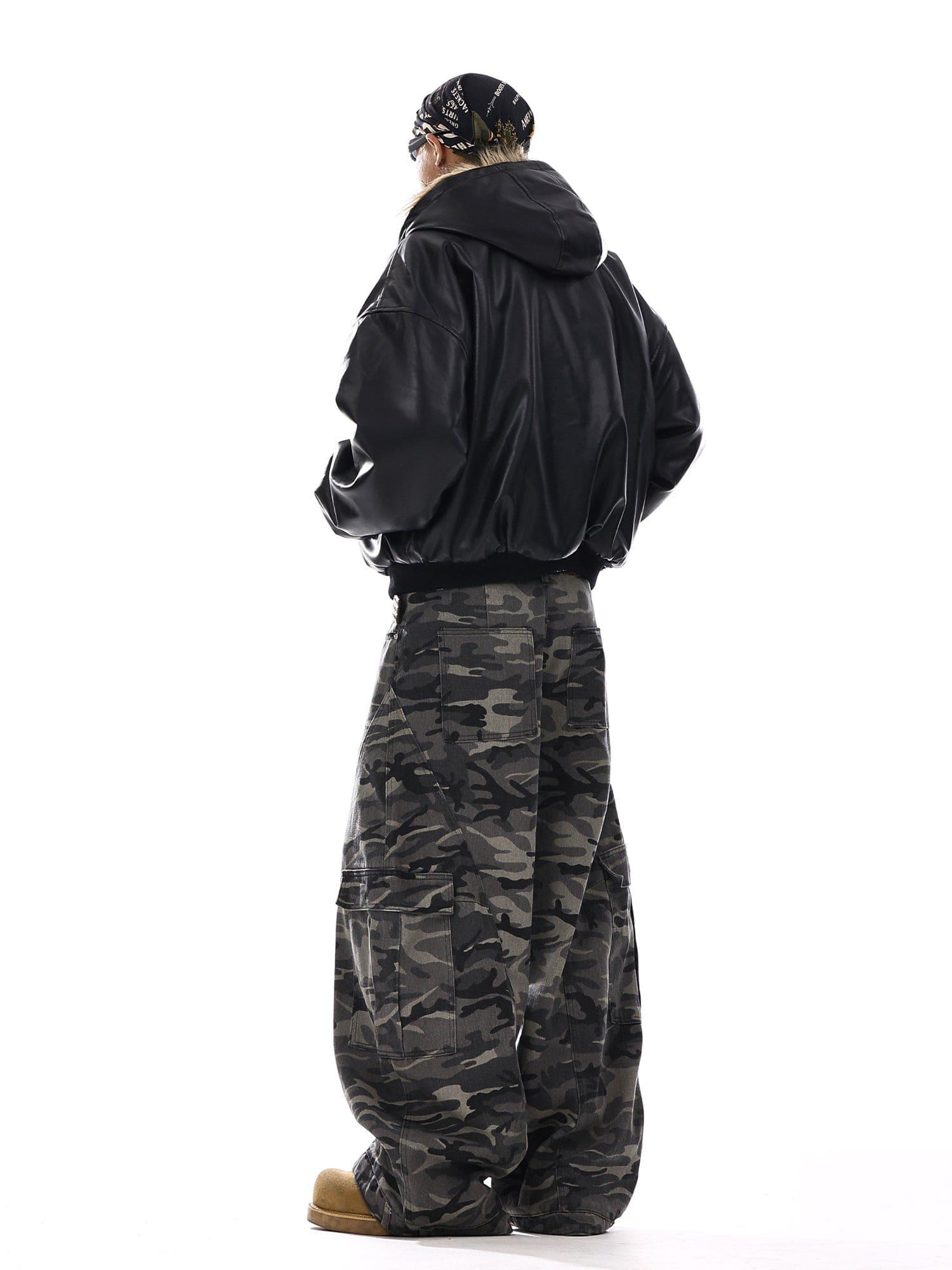 RT No. 12552 WOODLAND CAMO BAGGY CARGO PANTS Product Image