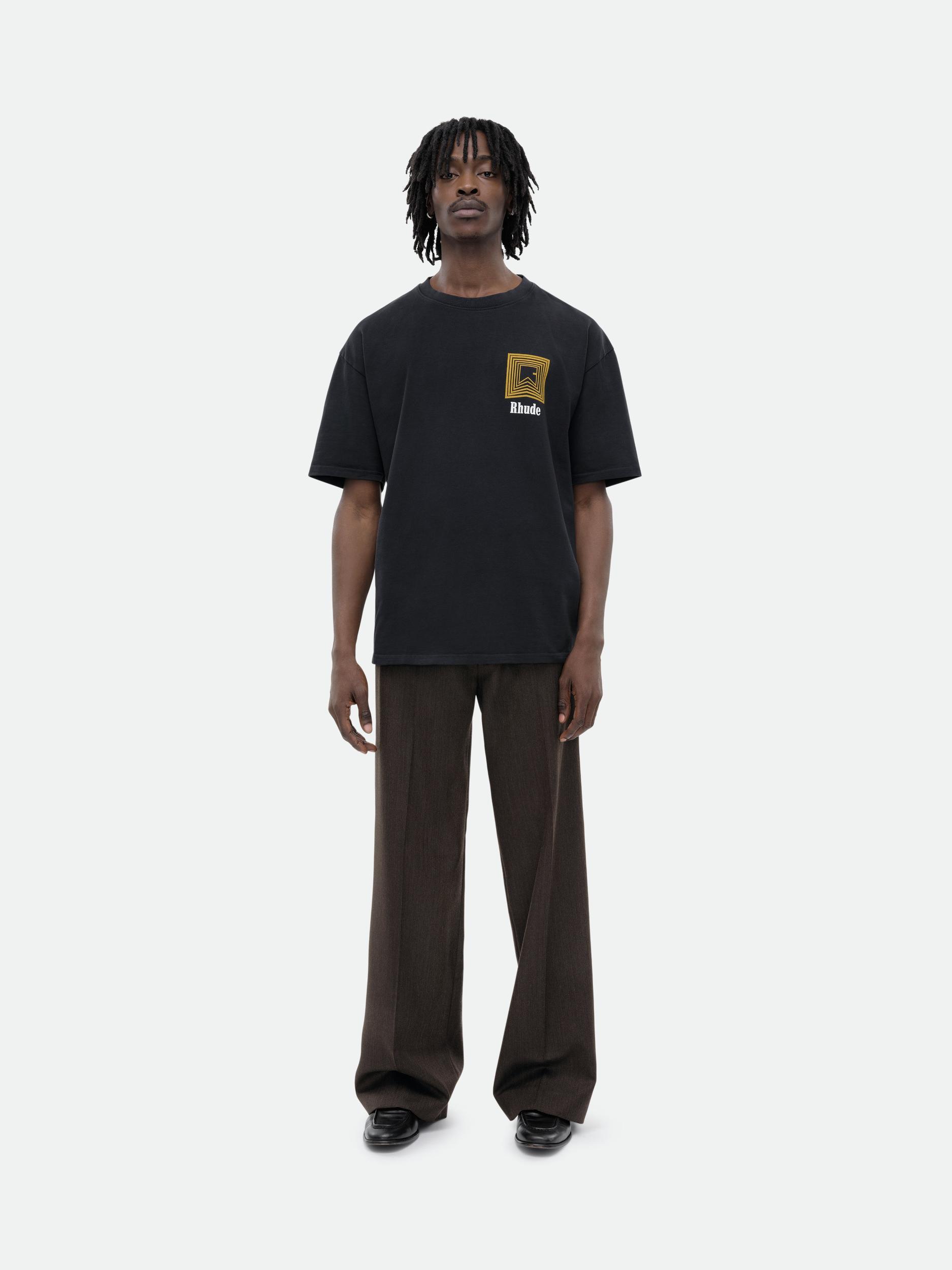 CHEVRON LOGO REPEAT TEE Male Product Image