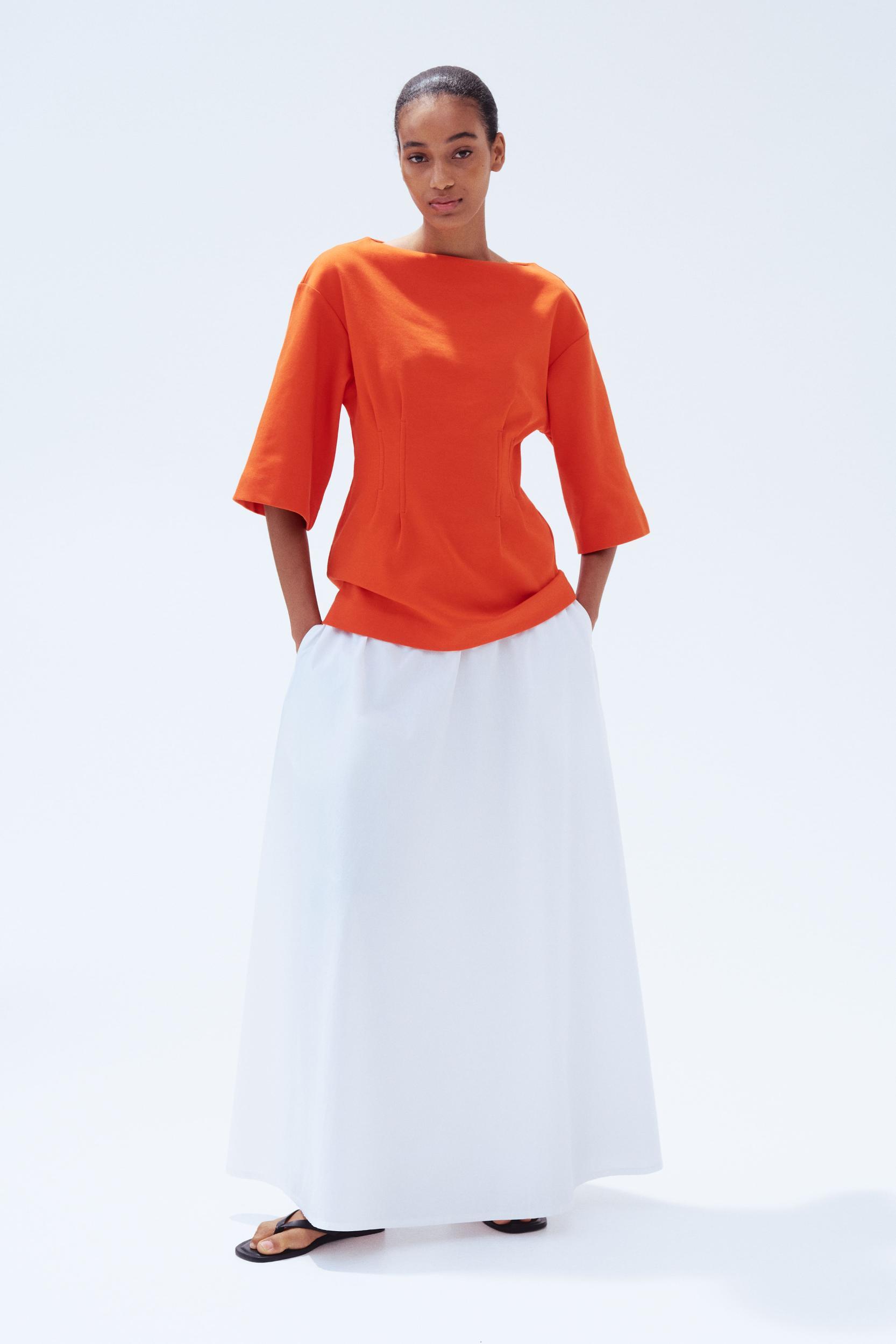 T-Shirt with Defined Waist Product Image