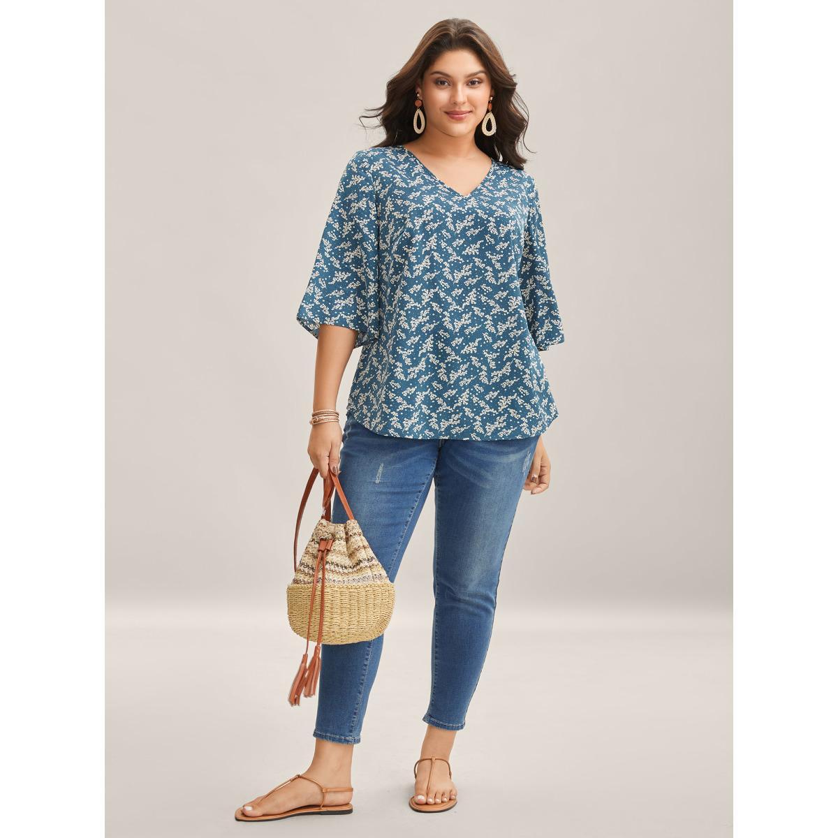 Plus Size Aegean Floral Print Curvy Hem V-Neck Shirt Women Resort Elbow-length sleeve V-neck Vacation Blouses BloomChic 26/4X Product Image