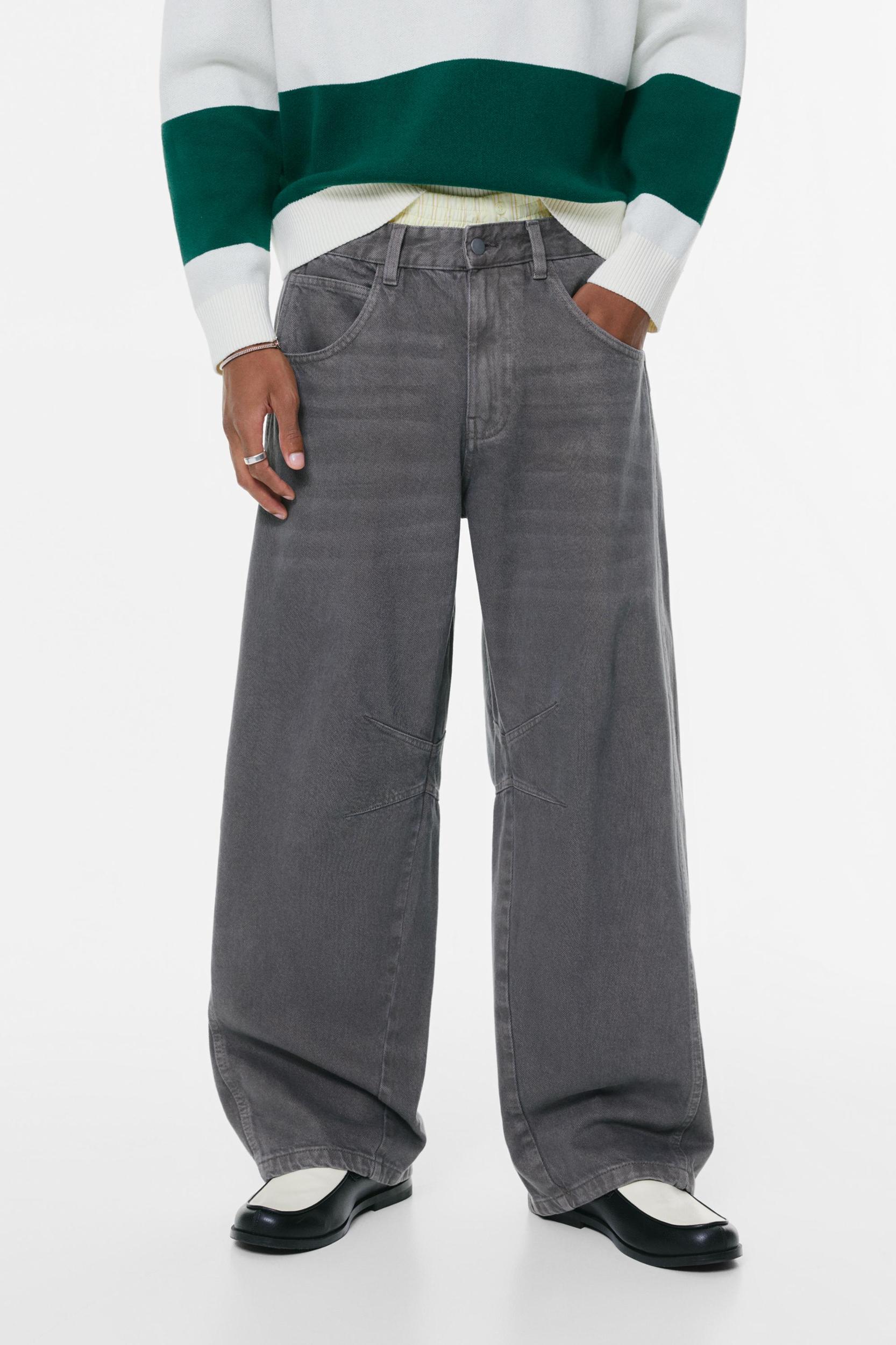 Baggy trousers Product Image