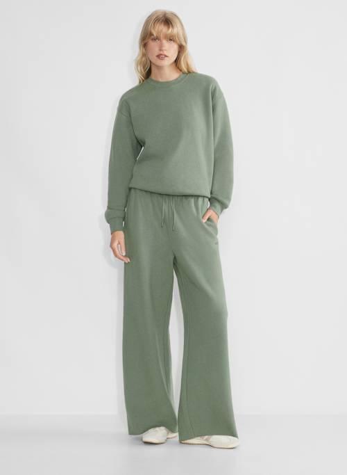 cozy fleece mega flutter™ sweatpant Product Image