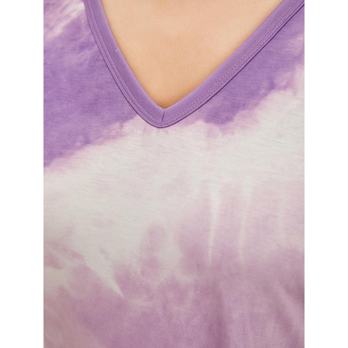 Plus Size Tie Dye V Neck Contrast Trim T-shirt Lilac Women Casual Contrast Tie Dye V-neck Dailywear T-shirts BloomChic 10/M Product Image