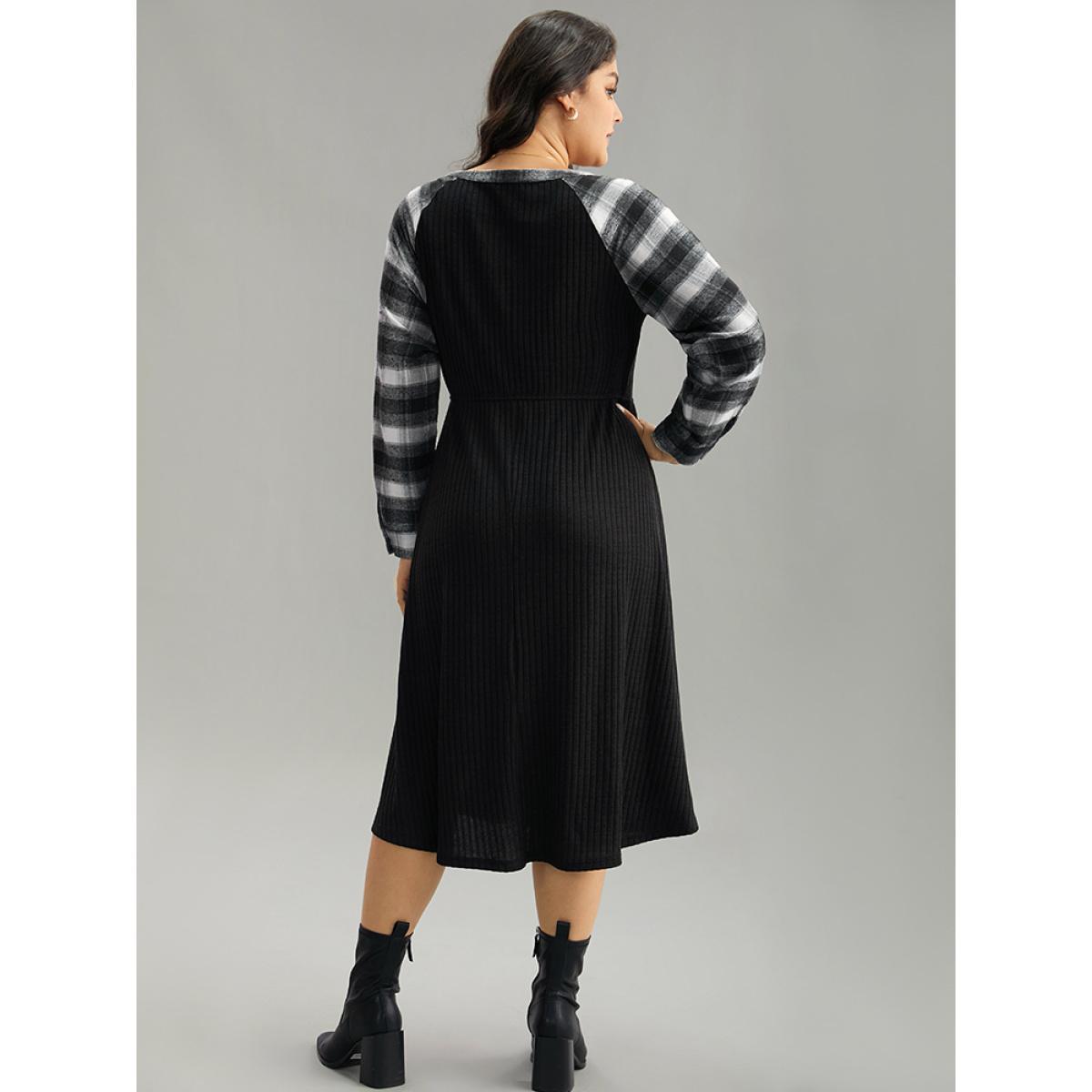 Plus Size Rib Knit Plaid Patchwork Pocket Notched Dress Black Women Casual Patchwork Notched collar Long Sleeve Curvy Midi Dress BloomChic 10/M Product Image