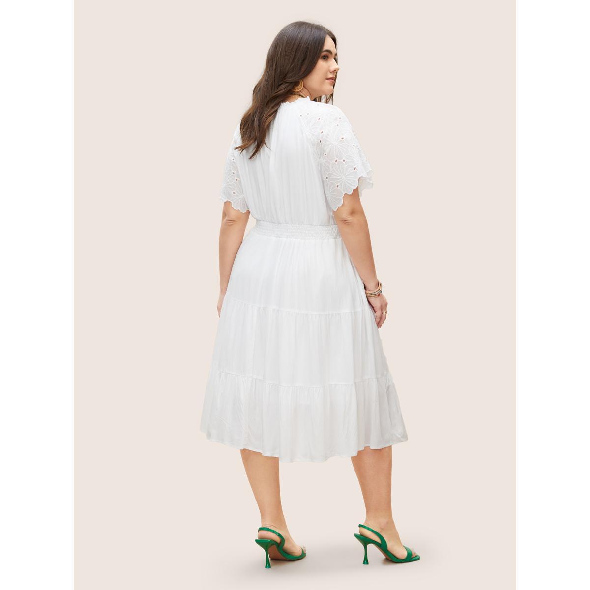 Plus Size Notched Collar Raglan Sleeve Ruffle Layered Hem Dress White Women Resort Tie knot Notched collar Short sleeve Curvy Midi Dress BloomChic 30/6X Product Image
