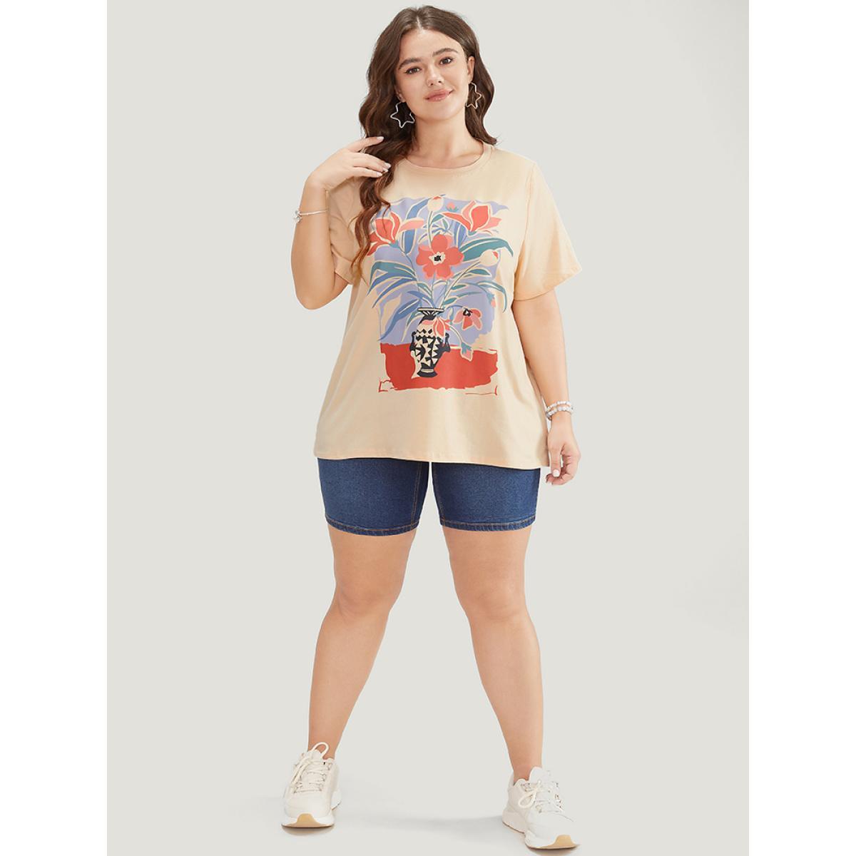 Plus Size Floral Print Drop Shoulder Soft Graphic Tee Champagne Women Casual Plain Natural Flowers Dailywear T-shirts BloomChic 18-20/2X Product Image