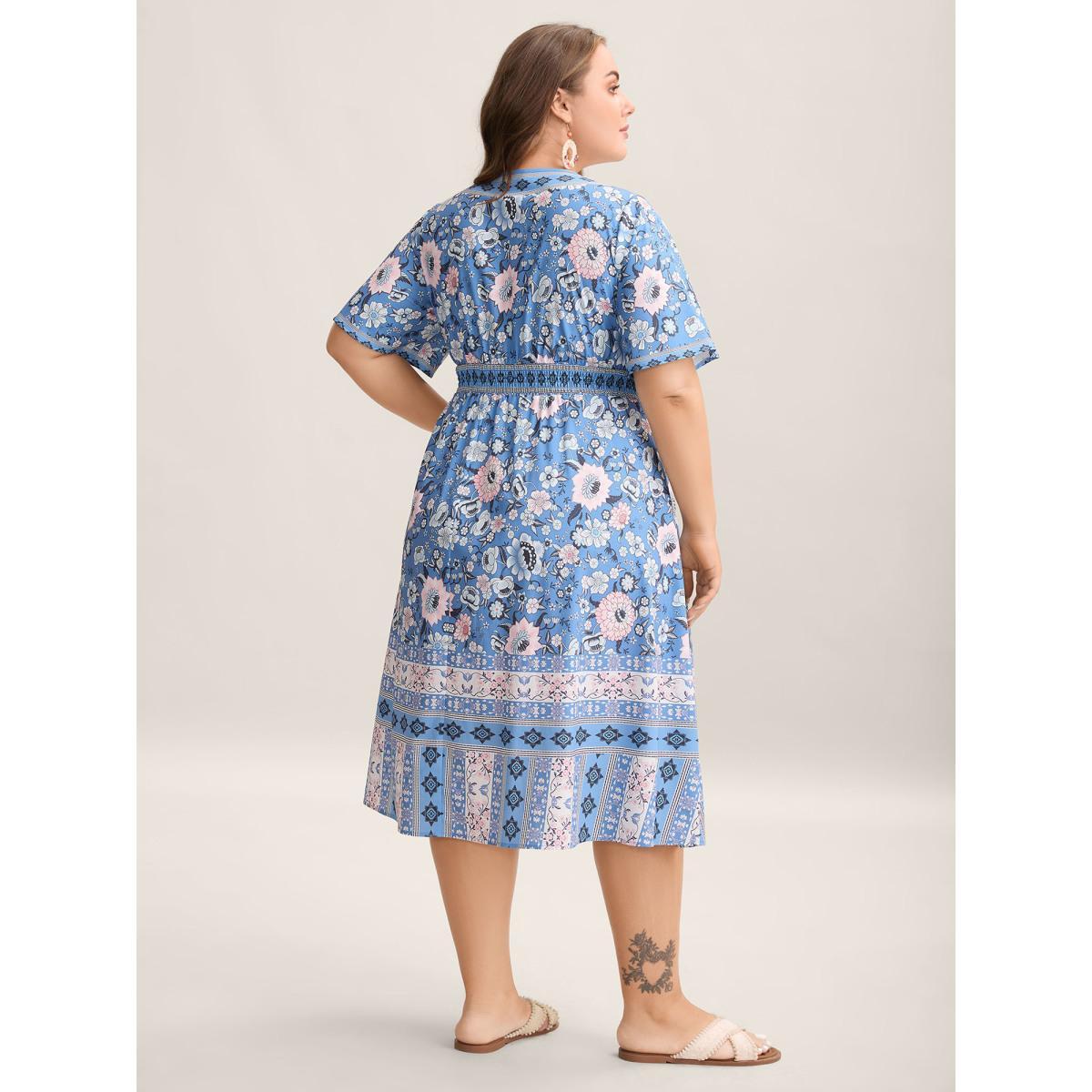 Plus Size Boho Print Pockets V-Neck Midi Dress Mediumblue Women Shirred V-neck Half Sleeve Curvy BloomChic 18-20/2X Product Image