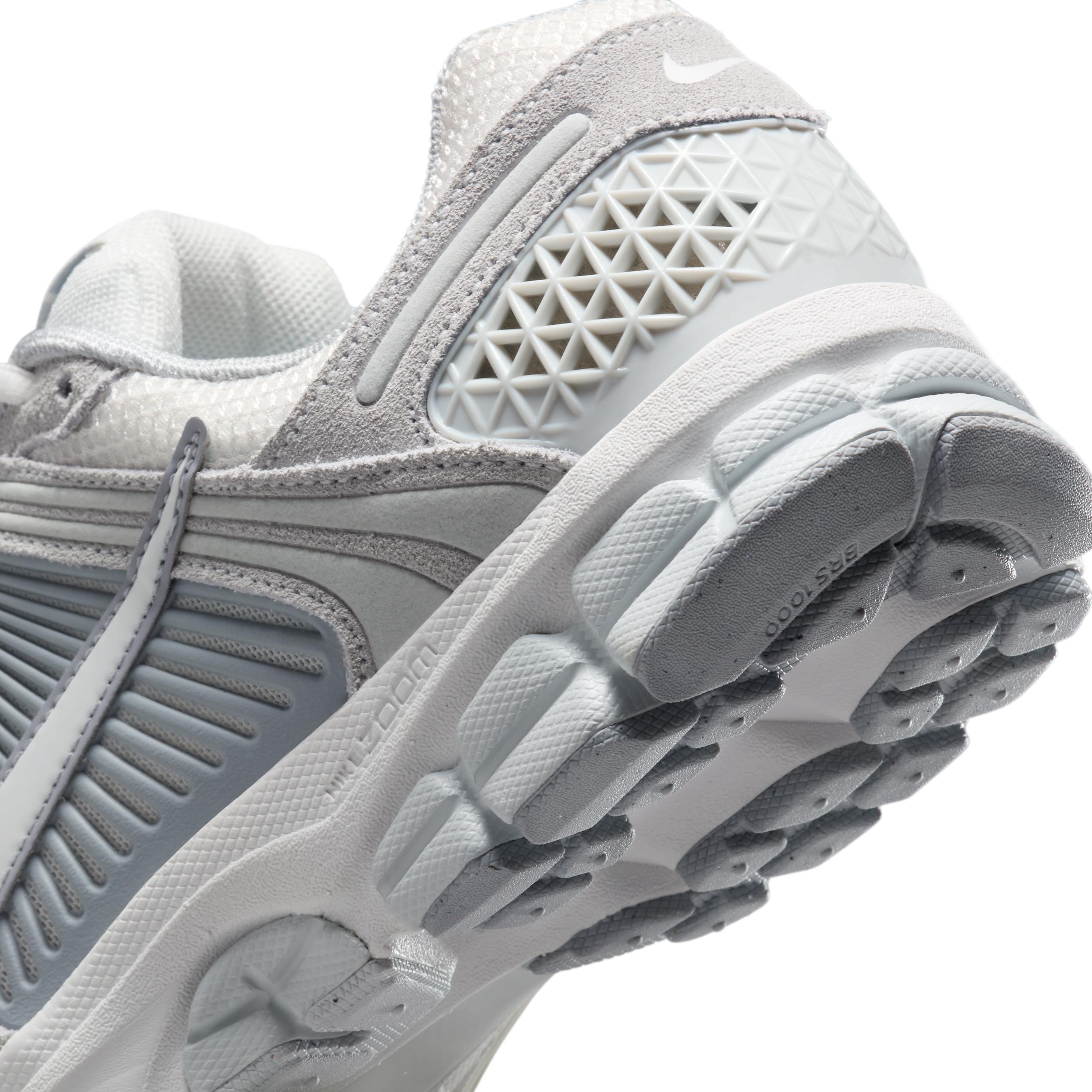 Nike Women's Zoom Vomero 5 Shoes Product Image